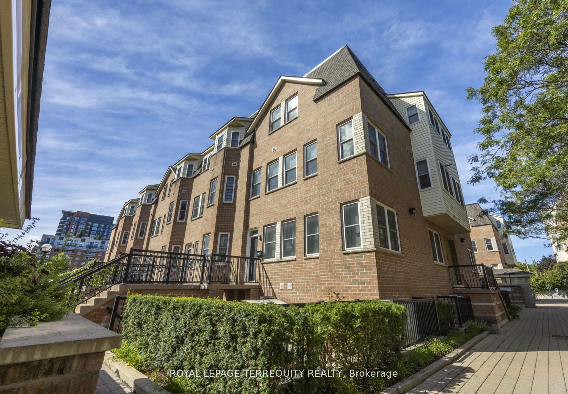 760 Lawrence Avenue W 129, Toronto, ON M6A 3E7 photo 2