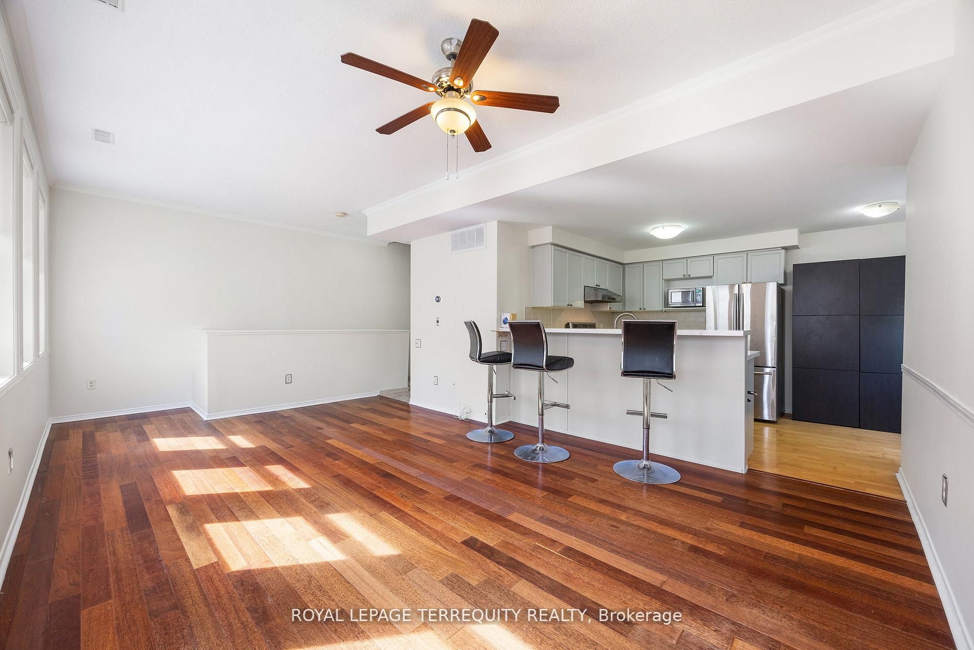 760 Lawrence Avenue W 129, Toronto, ON M6A 3E7 photo 3