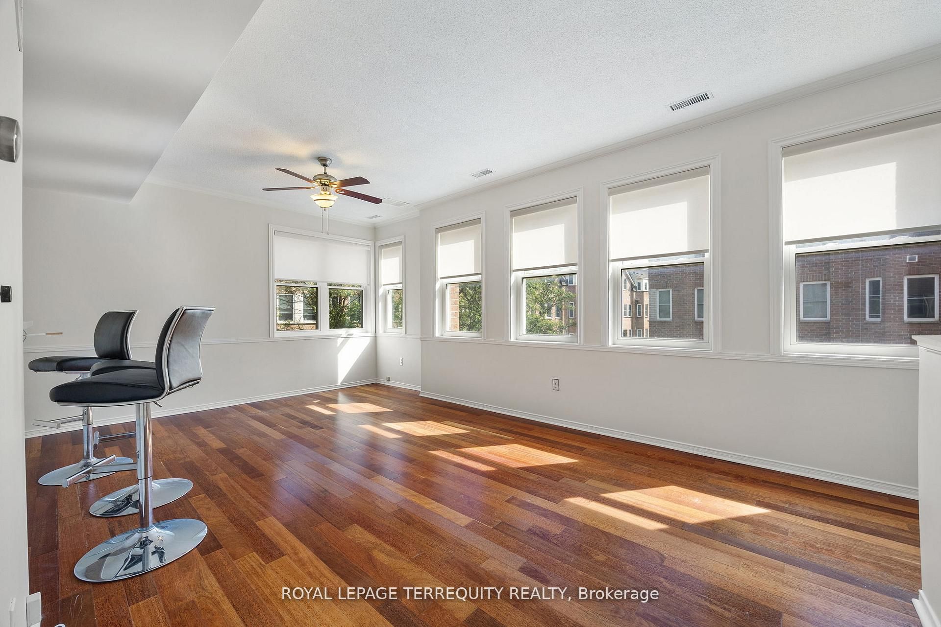 760 Lawrence Avenue W 129, Toronto, ON M6A 3E7 photo 4