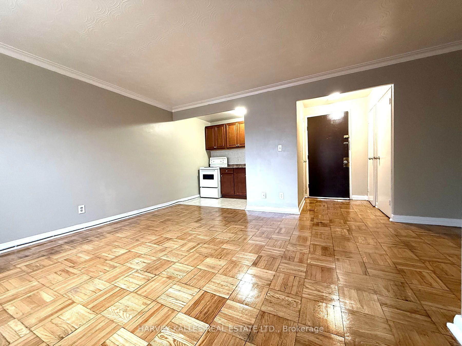1490 Eglinton Avenue W 407, Toronto, ON M6E 2G5 photo 2