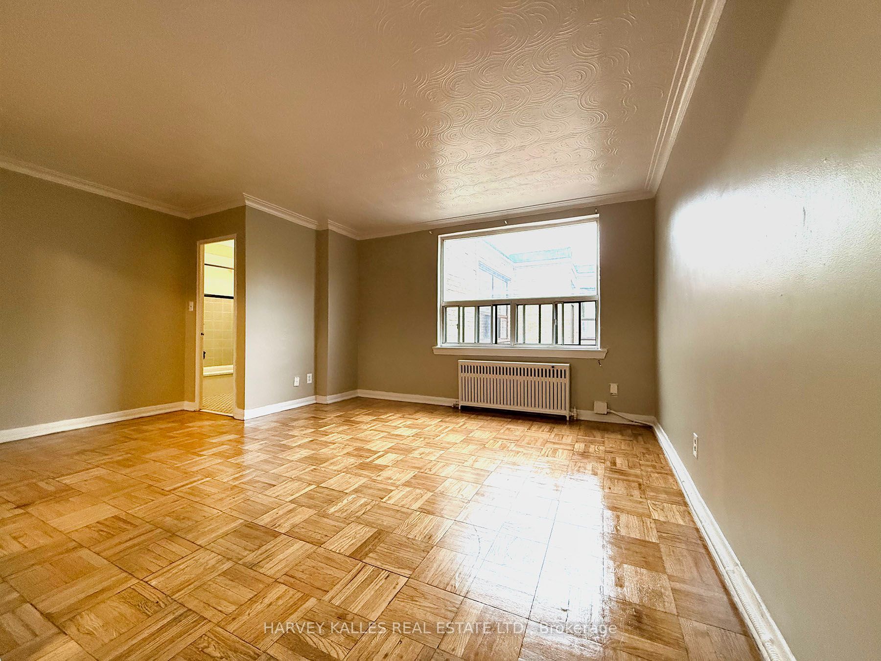 1490 Eglinton Avenue W 407, Toronto, ON M6E 2G5 photo 3