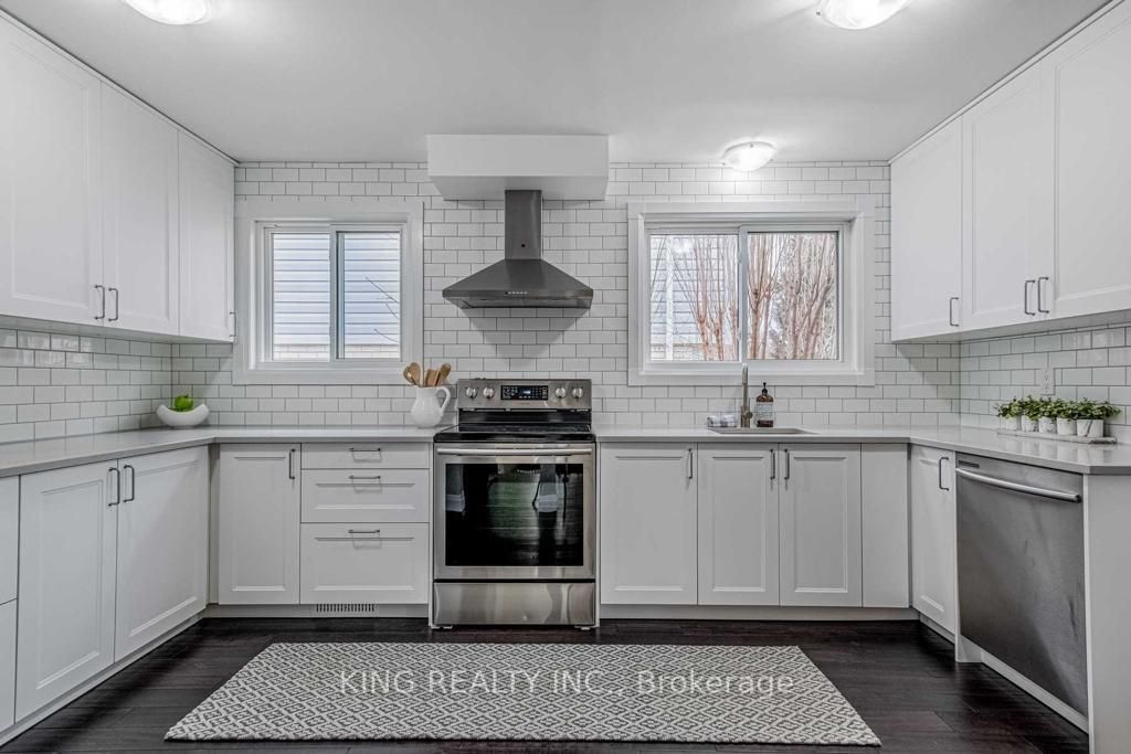 13 Brookland Drive W, Brampton, ON L6T 2M4 photo 4