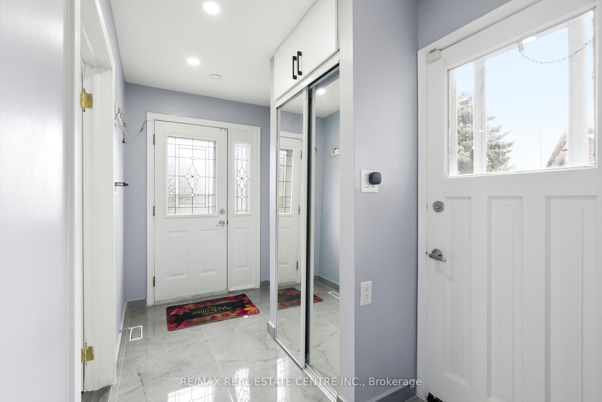 33 Garside Crescent Main, Brampton, ON L6S 1H5 photo 5