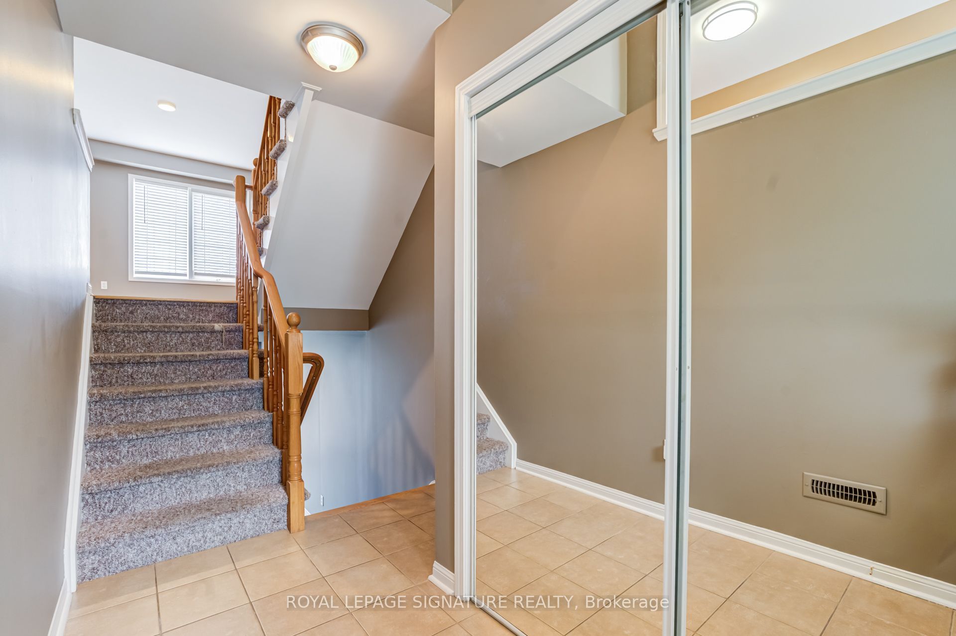 250 Richvale Drive S 3, Brampton, ON L6Z 4W2 photo 3