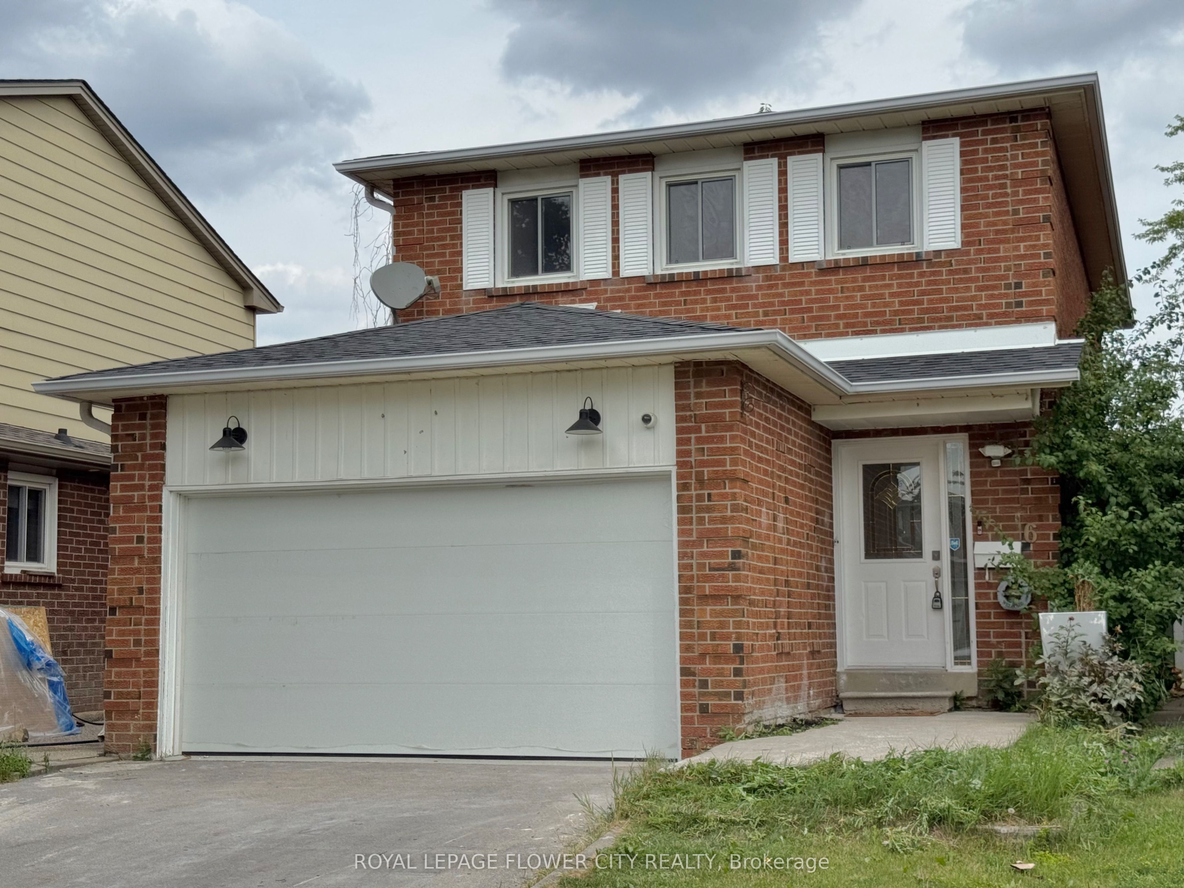 6 Crenshaw Crescent, Brampton, ON L6Z 1W9 photo 2