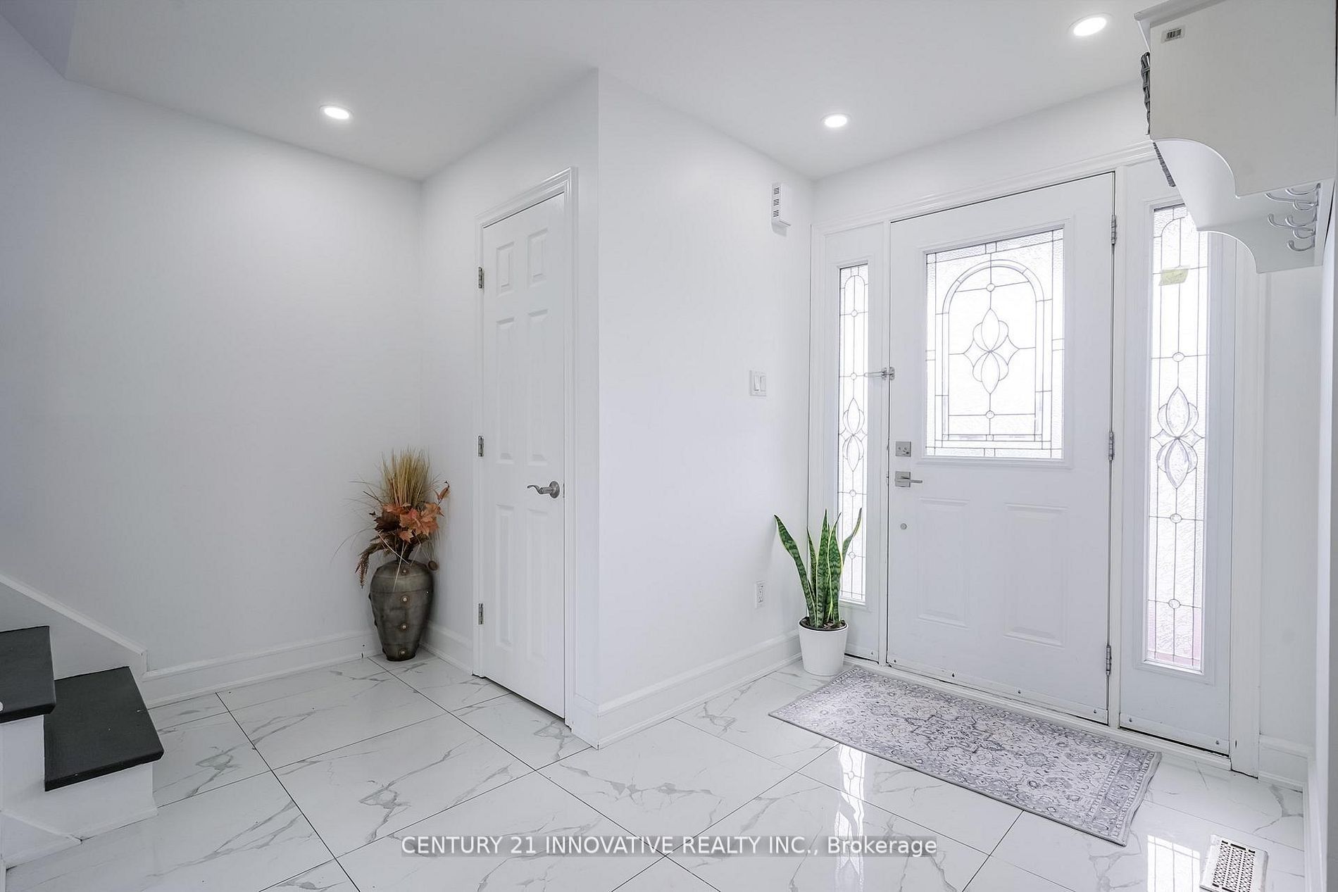 13 Dorset Drive, Brampton, ON L6T 2Y1 photo 4