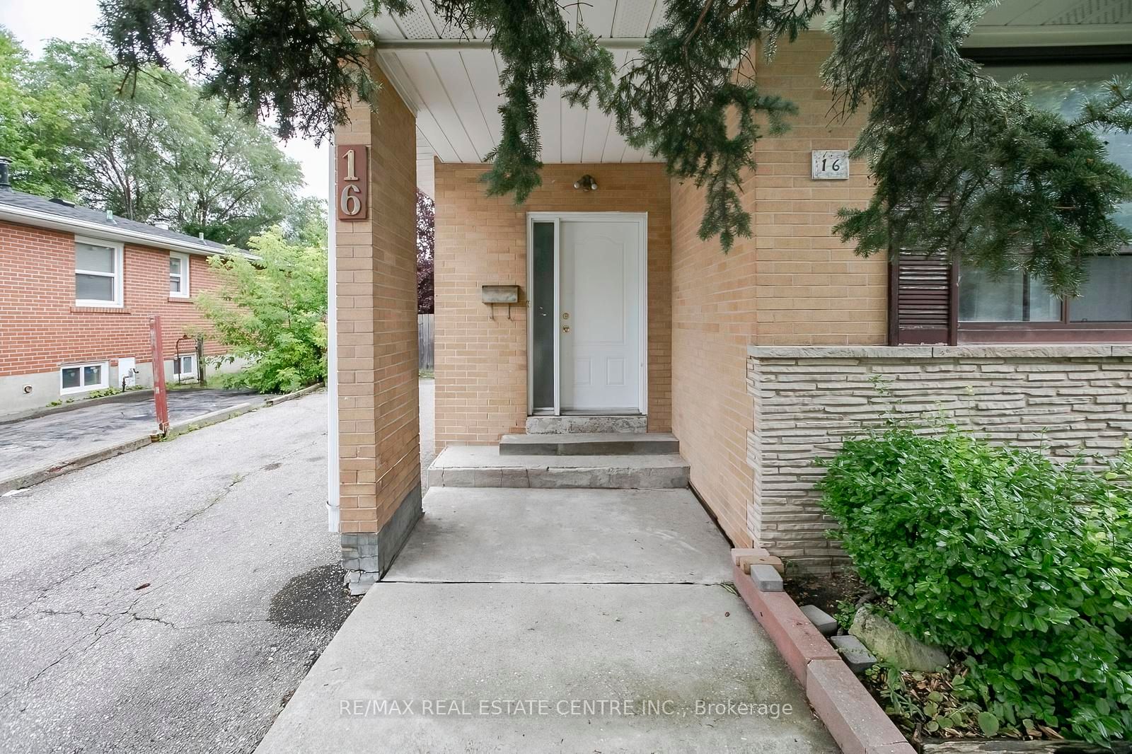 16 McLaughlin Road N, Brampton, ON L6X 1Y5 photo 4