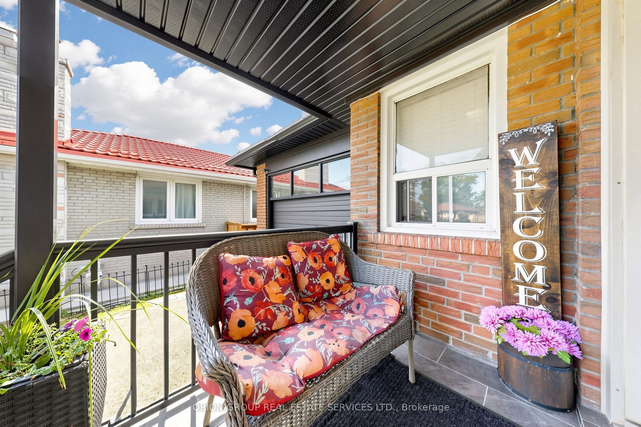 145 Kingsview Boulevard, Toronto, ON M9R 1V7 photo 3