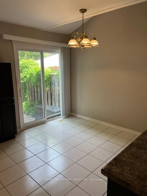 2385 Woodward Avenue 36, Burlington, ON L7R 1V2 photo 2