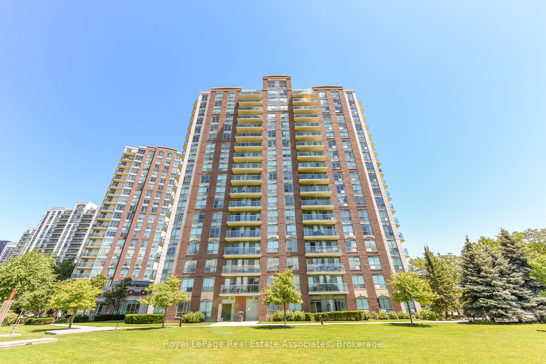 4879 Kimbermount Avenue 710, Mississauga, ON L5M 7R8 photo 2