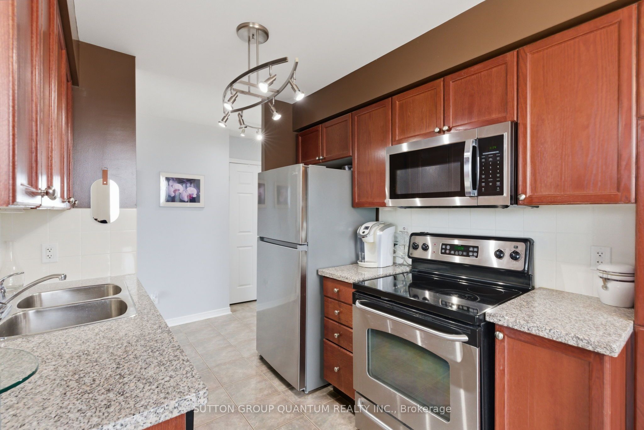 4889 Kimbermount Avenue 104, Mississauga, ON L5M 7R9 photo 5