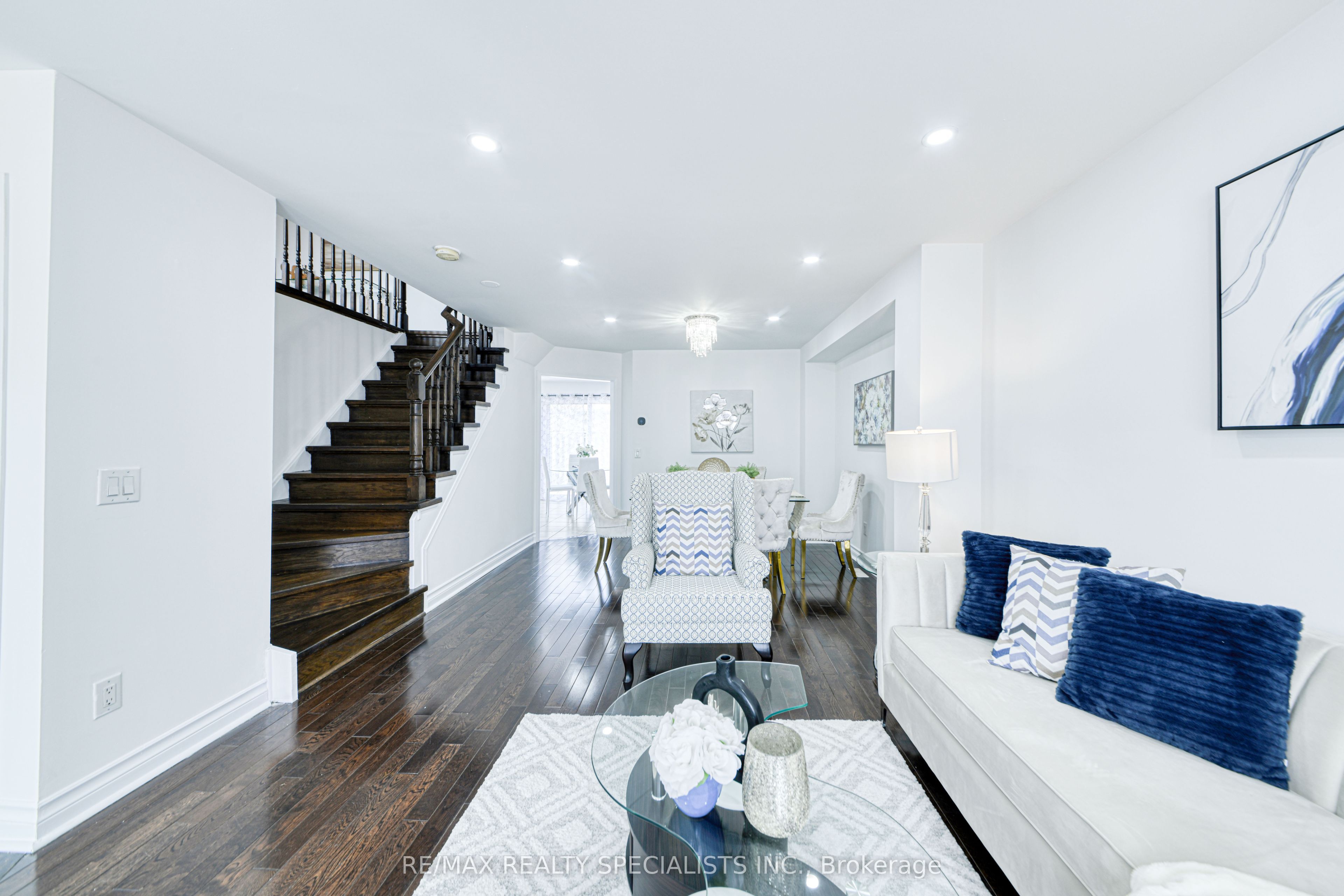 35 Softneedle Avenue, Brampton, ON L6R 1K4 photo 5