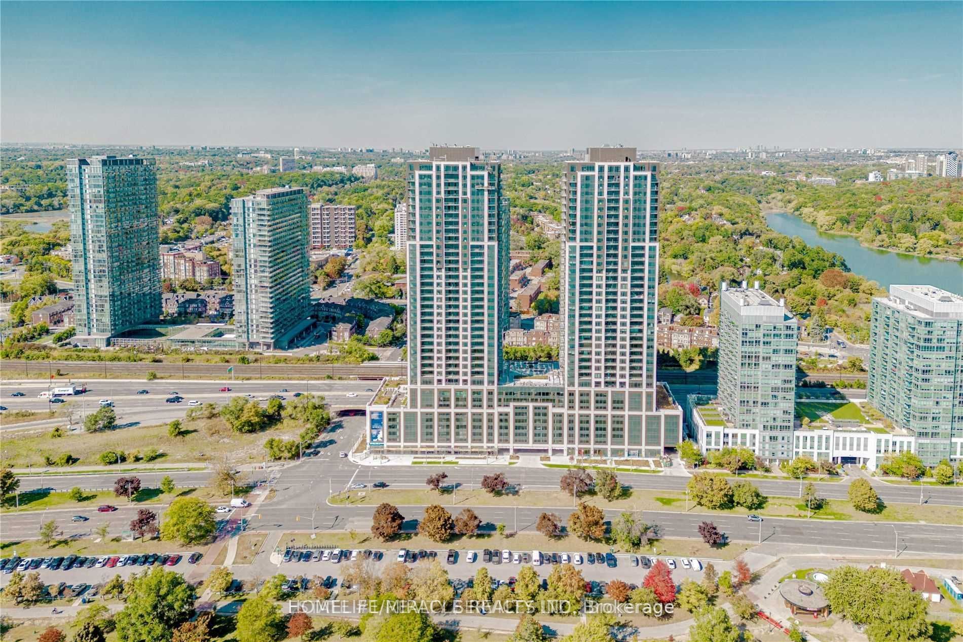 1928 Lakeshore Boulevard W, Toronto, ON M6S 1A1 photo 2