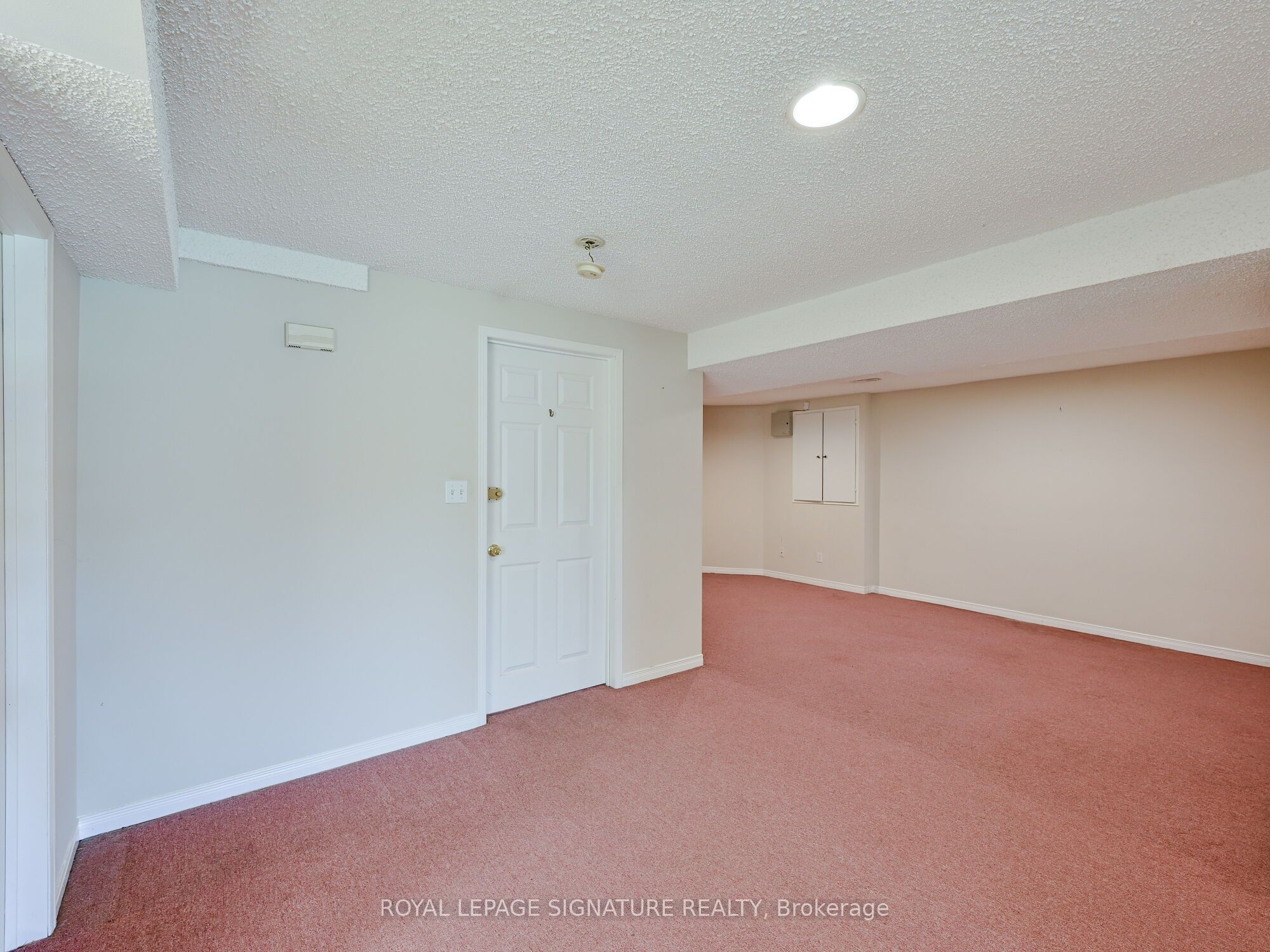556 Farwell Crescent Lower, Mississauga, ON L5R 2A6 photo 4