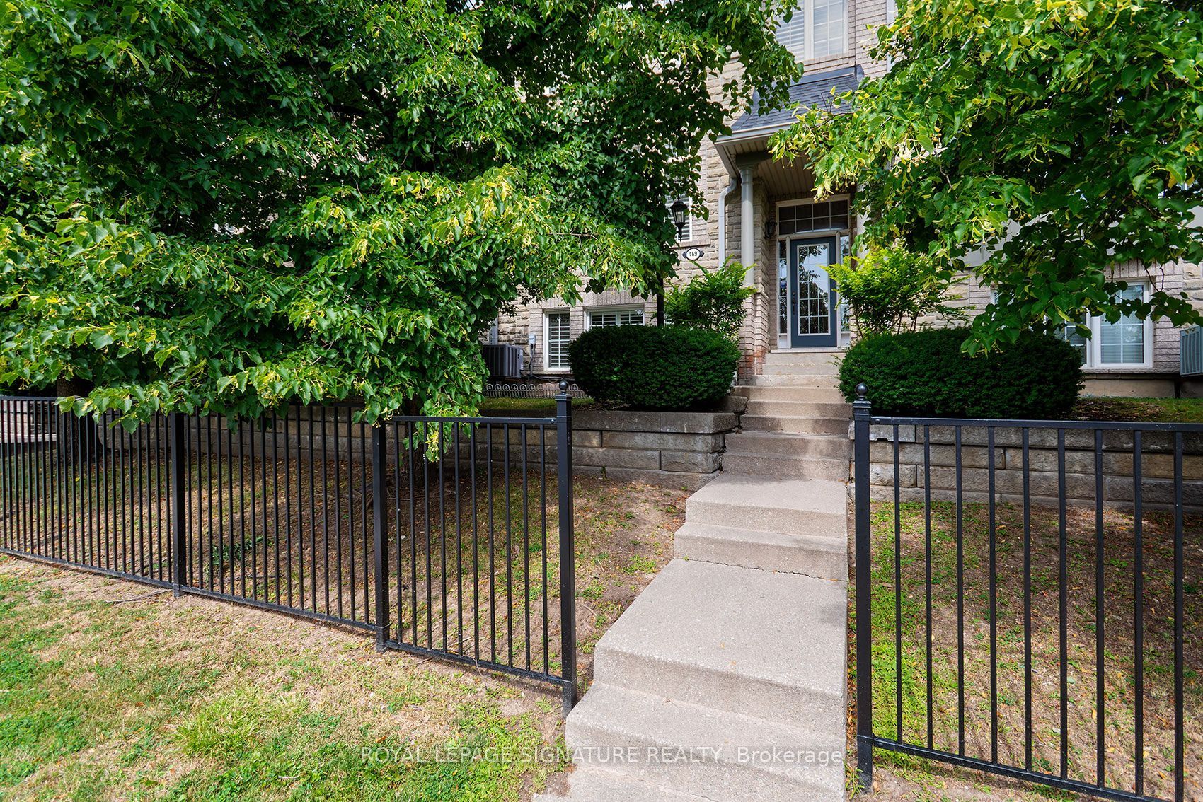 469 Bristol Road W, Mississauga, ON L5R 4G2