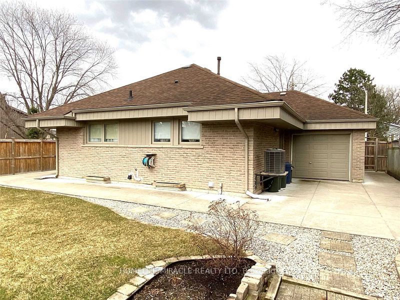 46 Alpha Mills Road, Mississauga, ON L5N 1H6 photo 2