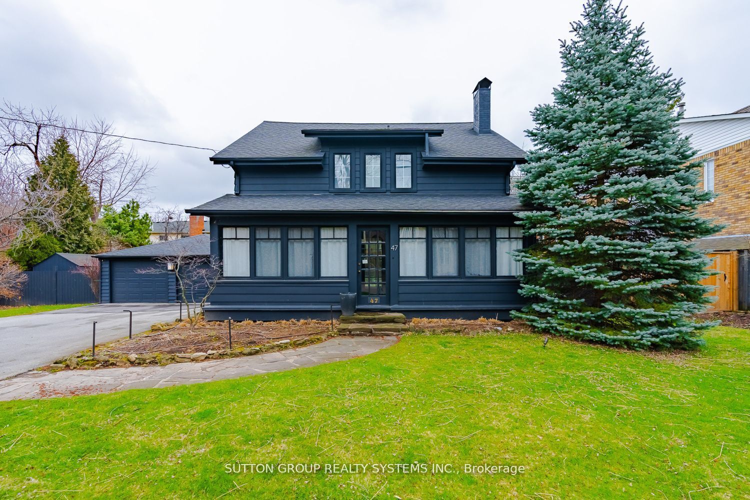 47 Nelson Street, Oakville, ON L6L 3H5 photo 2