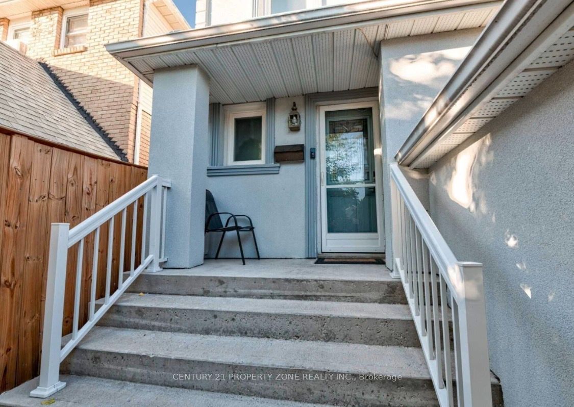 6 Roehampton Crescent W, Brampton, ON L6Y 2R4 photo 3