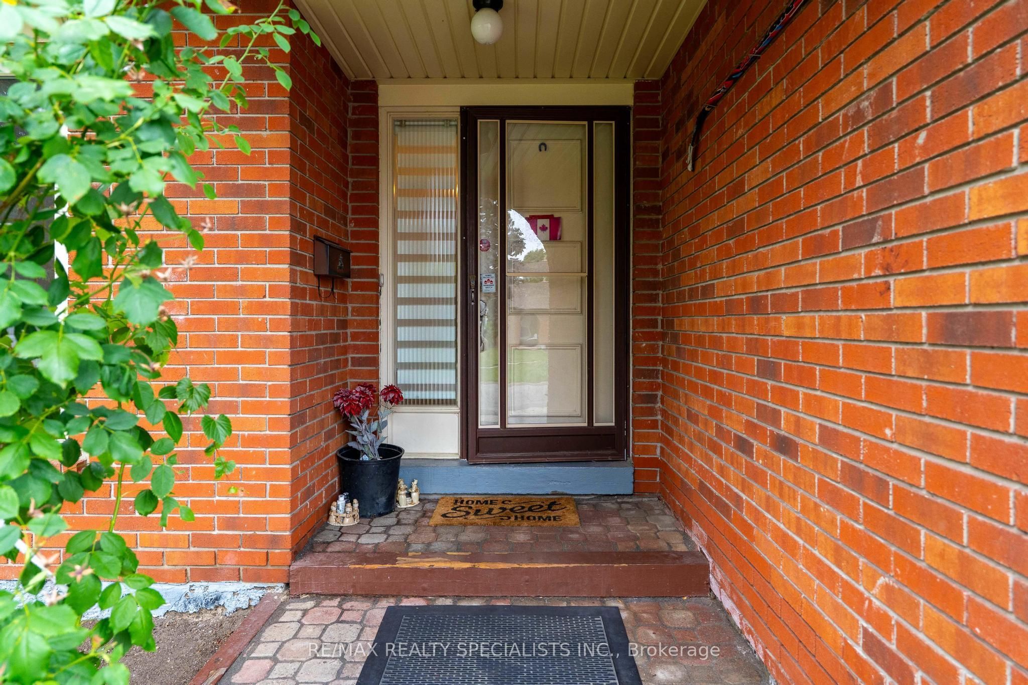 29 Blackthorn Lane, Brampton, ON L6V 3K7 photo 5