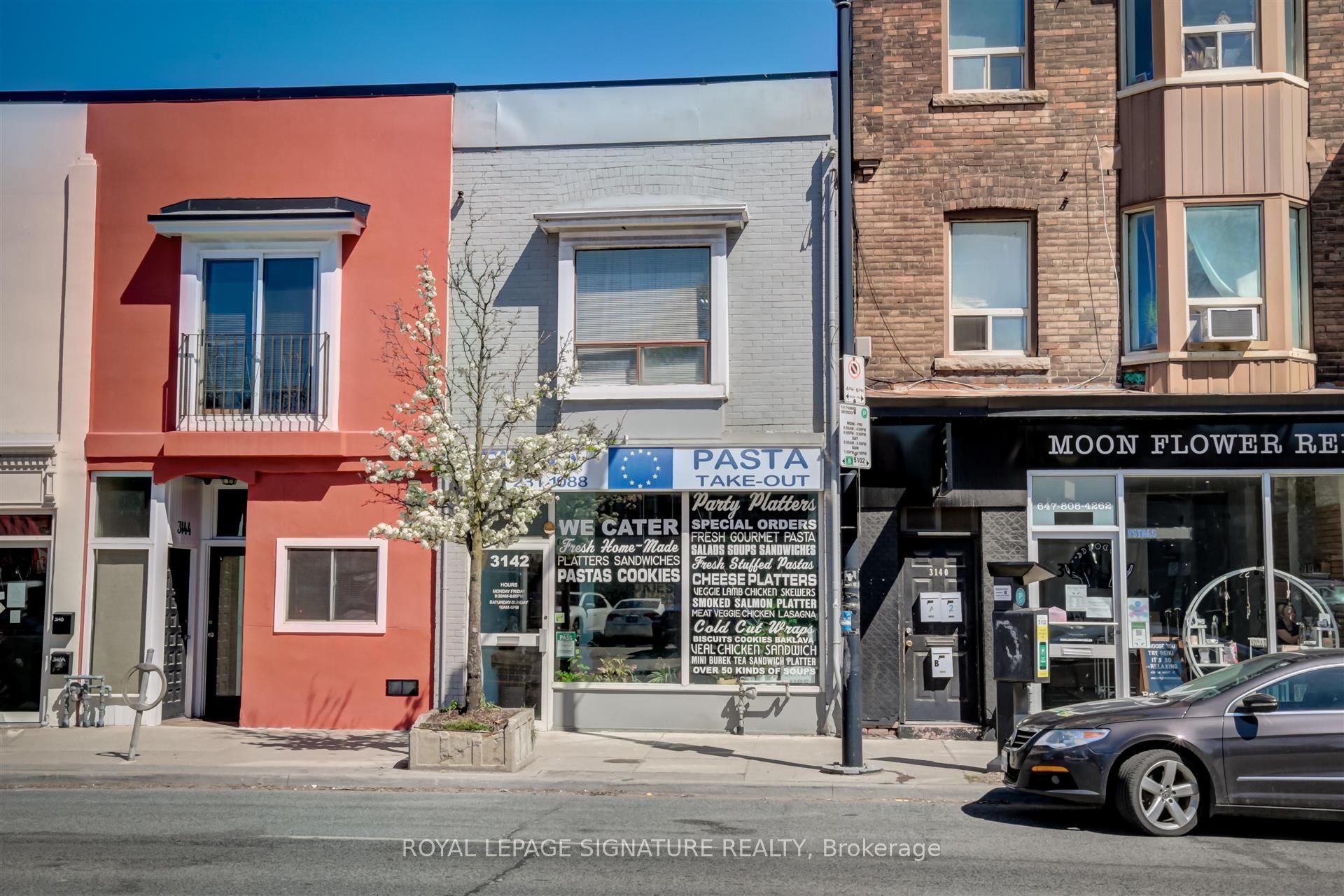 3142 Dundas Street W, Toronto, ON M6P 2A1 photo 2