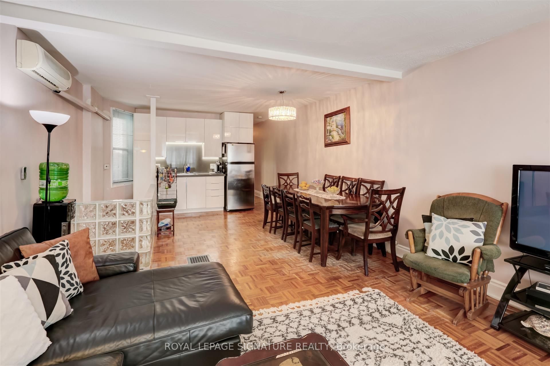3142 Dundas Street W, Toronto, ON M6P 2A1 photo 4
