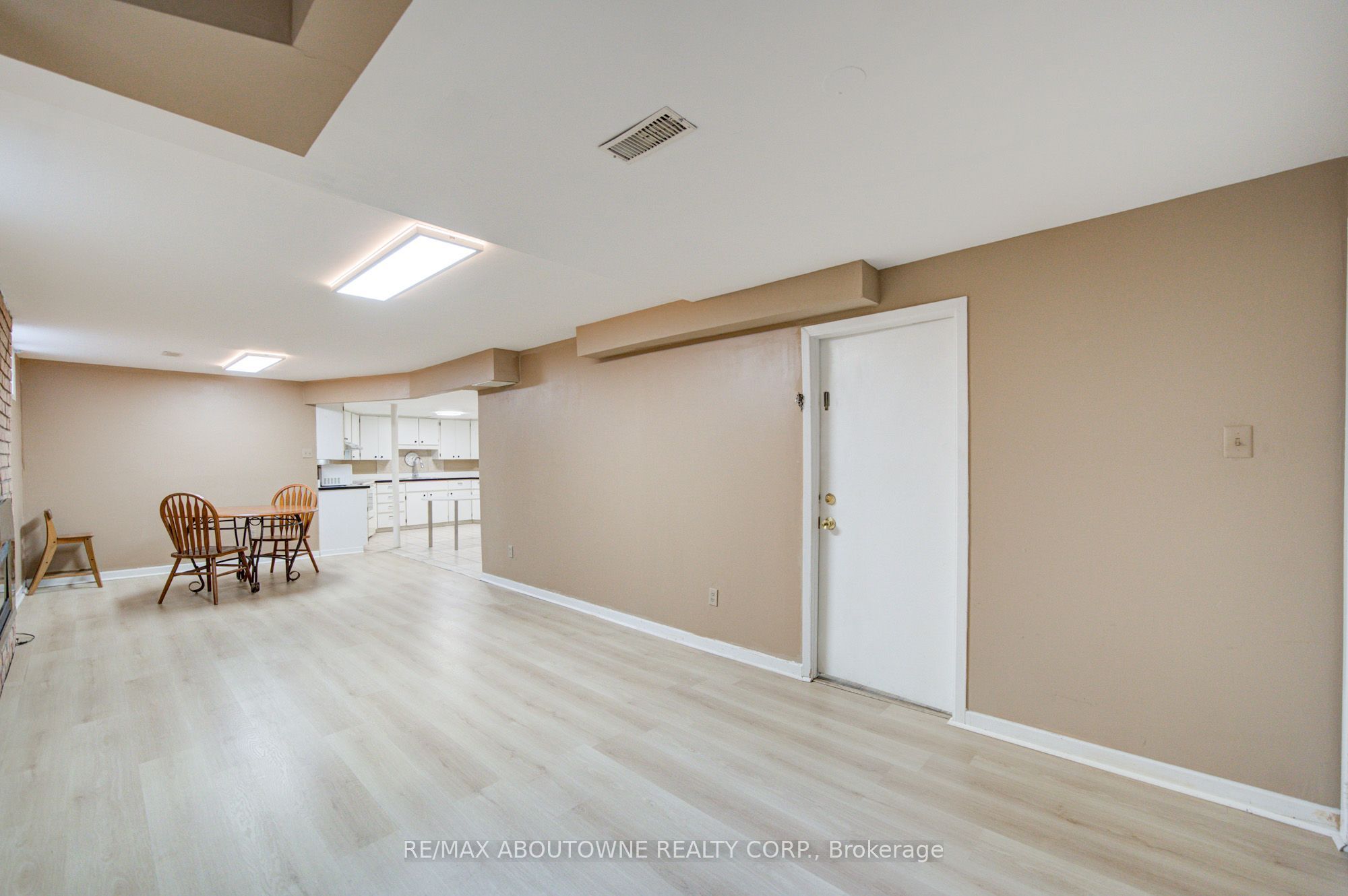 1156 Old Colony Road Lower, Oakville, ON L6M 1J8 photo 5