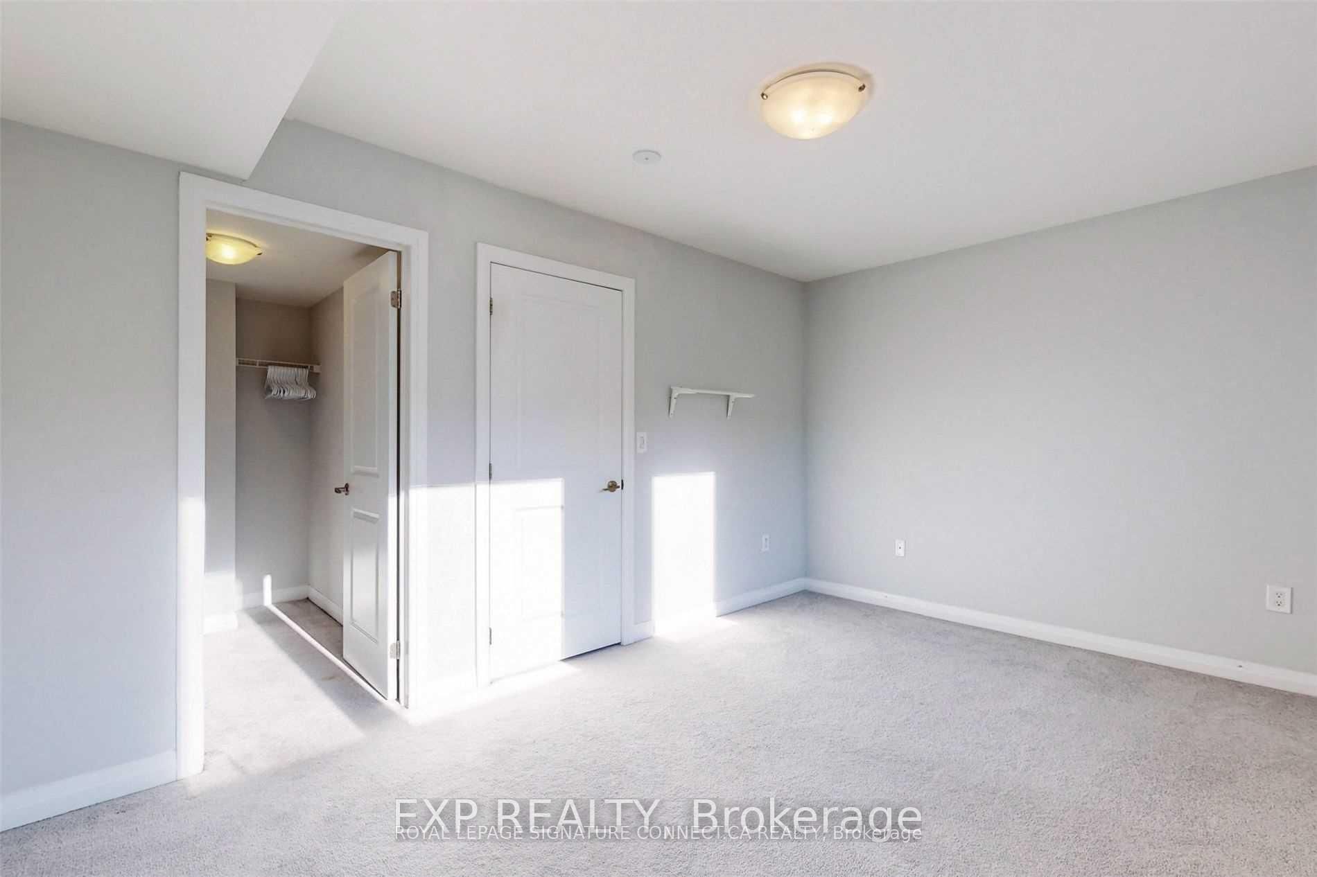 16 Caroline Carpenter Grove, Toronto, ON M3K 0B1 photo 4