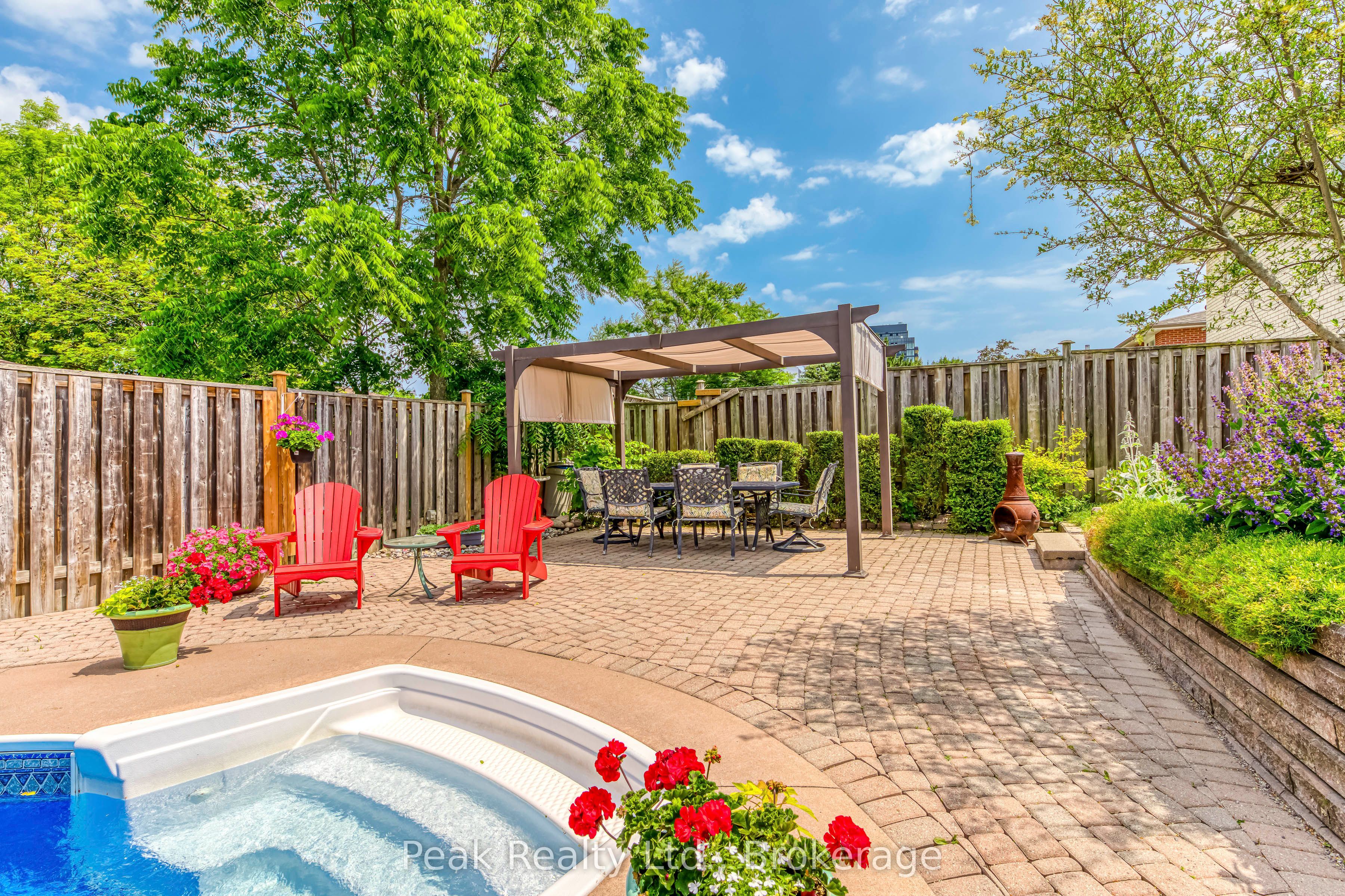 2235 Waycross Crescent, Mississauga, ON L5K 1J5 photo 3