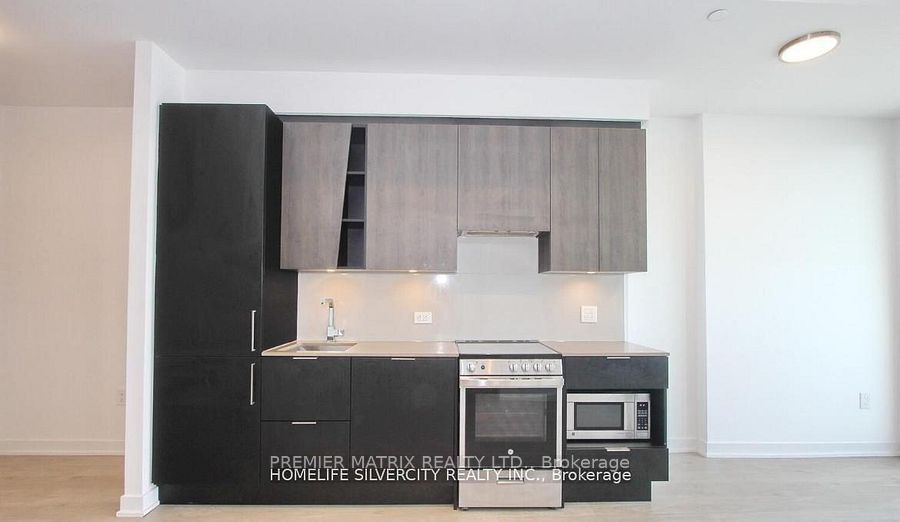 3900 Confederation Parkway 2908, Mississauga, ON L5B 0M3 photo 4