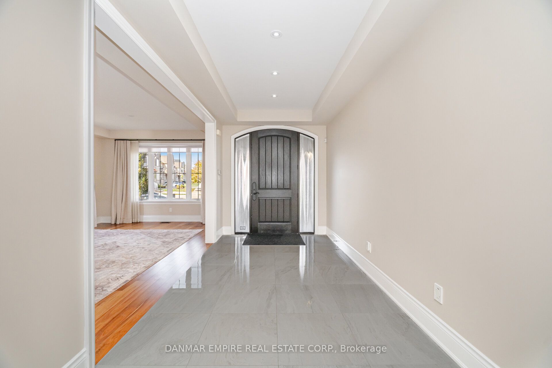 2118 Vineland Crescent, Oakville, ON L6H 0J6 photo 5