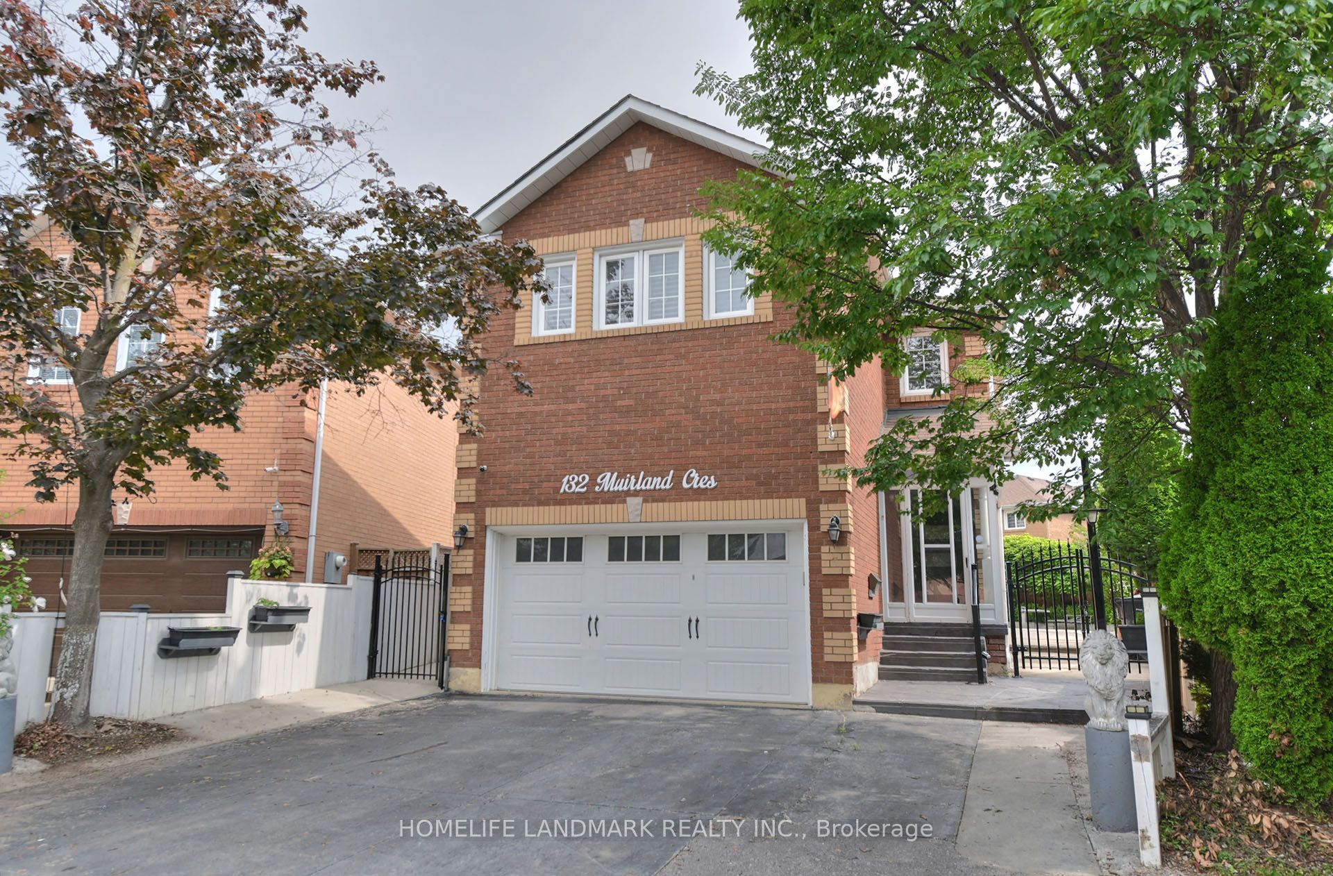 132 Muirland Crescent, Brampton, ON L6X 4G2 photo 2