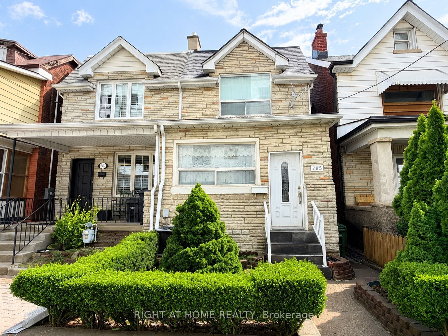785 Lansdowne Avenue, Toronto, ON M6H 3Z1
