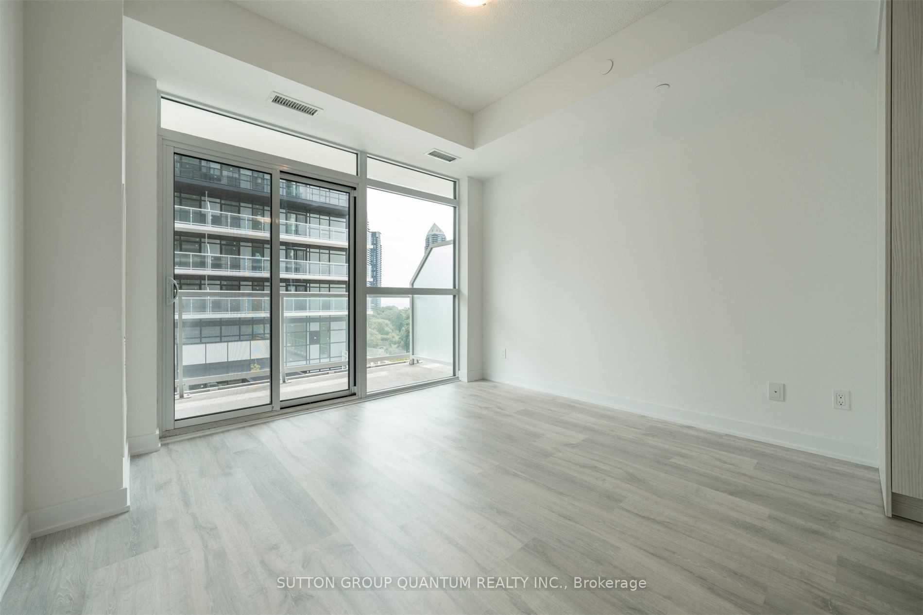 251 Manitoba Street 614, Toronto, ON M8Y 0C7 photo 4
