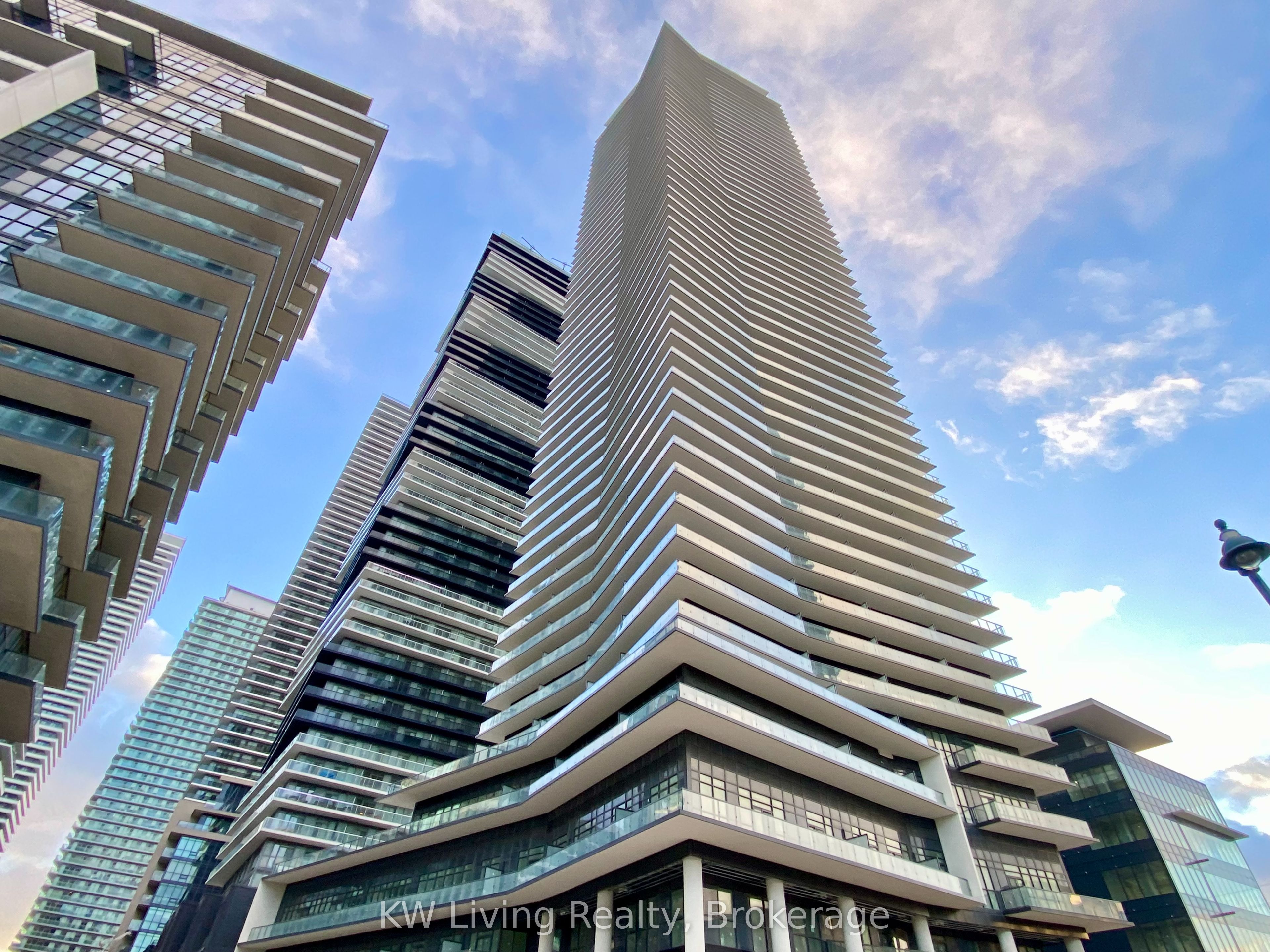 38 Annie Craig Drive 2410, Toronto, ON M8V 0G9 photo 2
