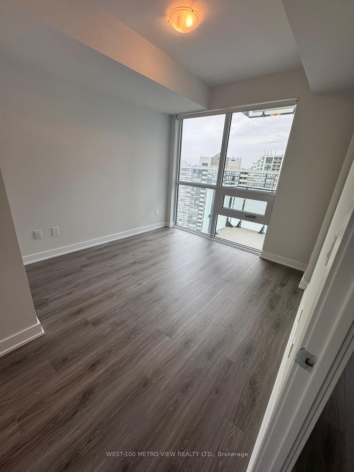 430 Square One Drive 1509, Mississauga, ON L5B 0L6 photo 5
