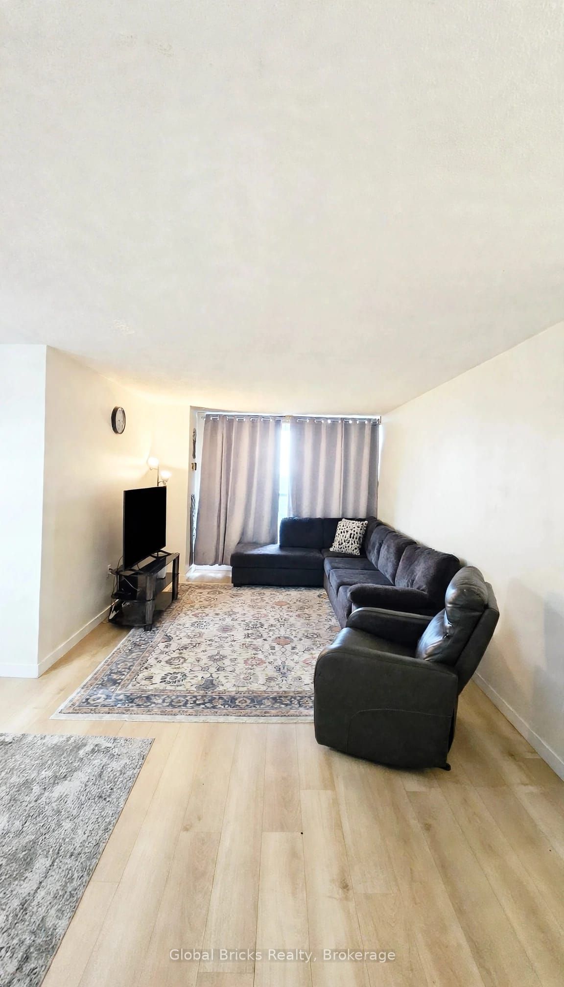 17 Knightsbridge Road 1103, Brampton, ON L6T 3X9 photo 3