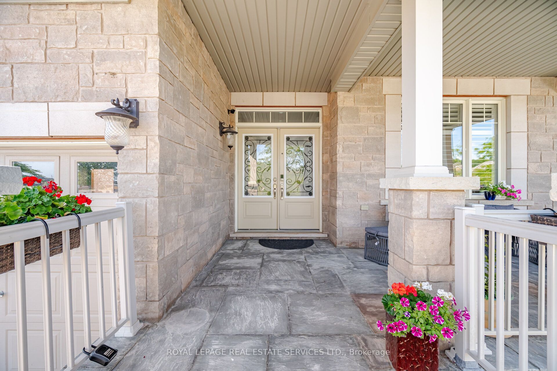 8 Wardsville Drive, Brampton, ON L6Y 0T7 photo 4