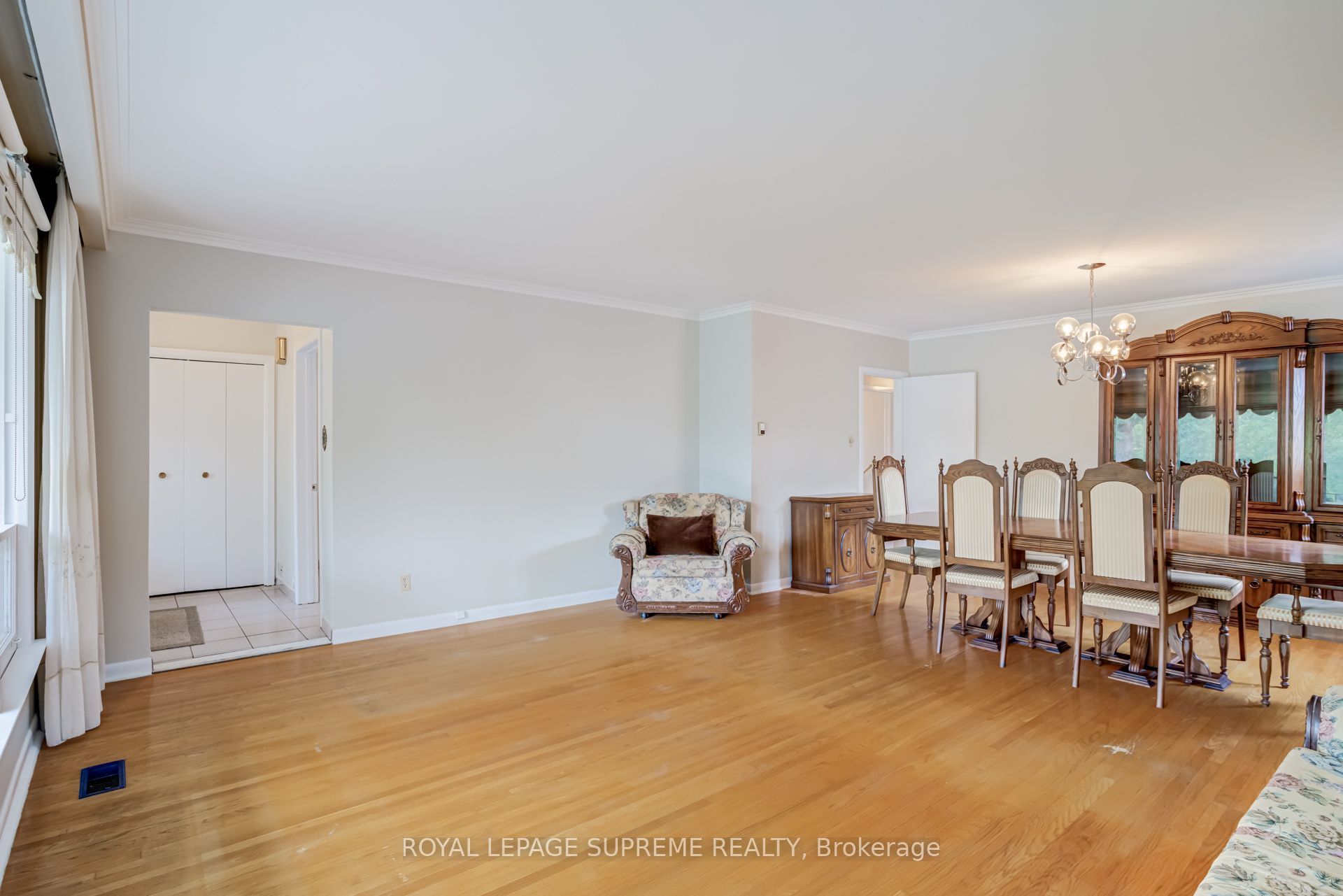 5 Paramount Court Main, Toronto, ON M6M 2L3 photo 5