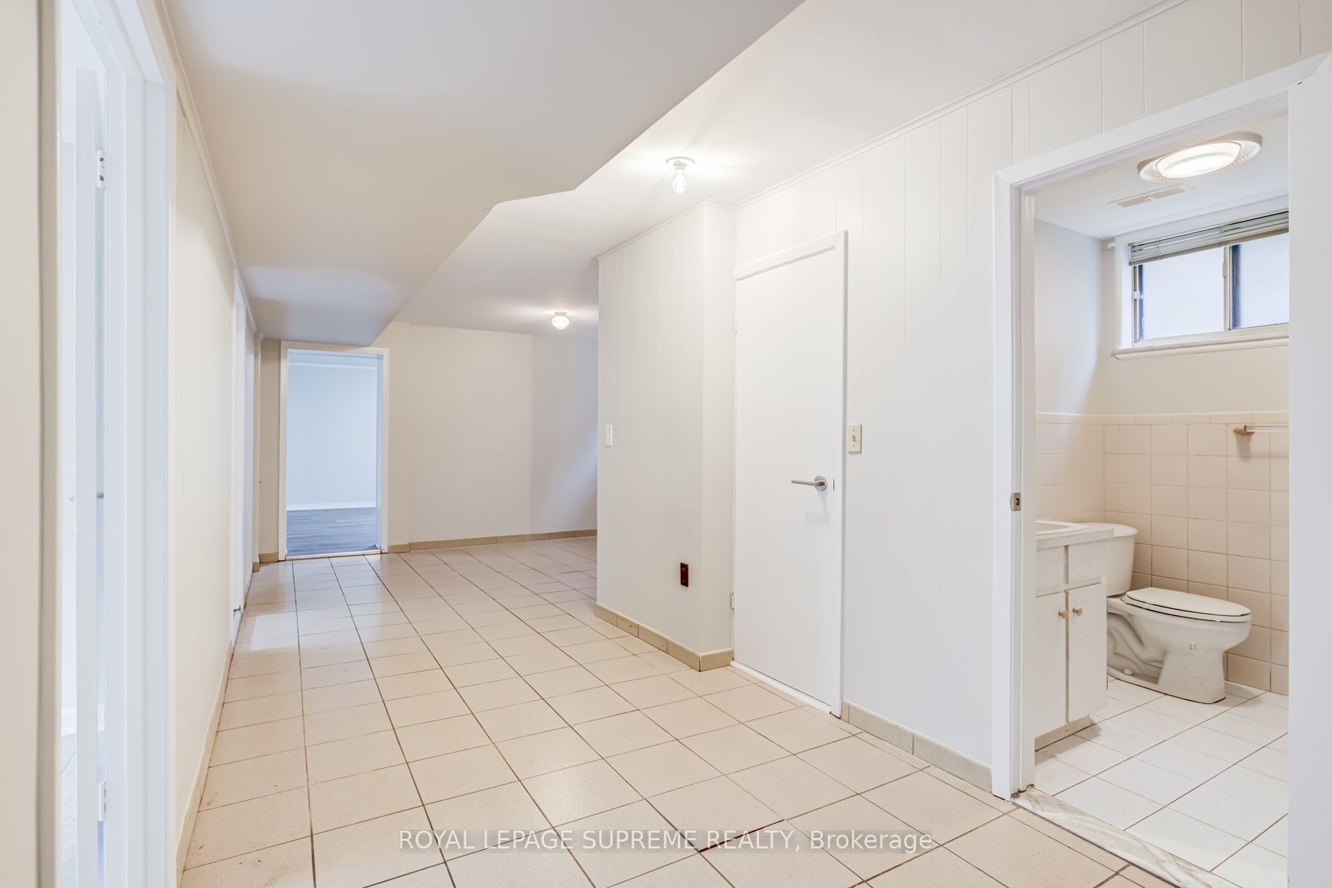 5 Paramount Court Bsmt, Toronto, ON M6M 2L3 photo 5