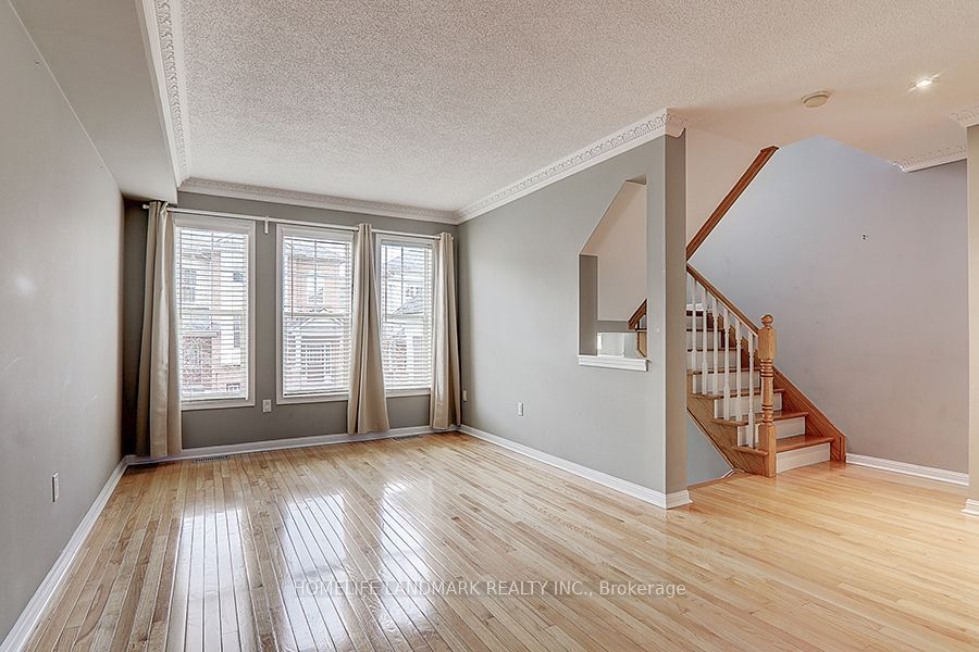 5980 Whitehorn Avenue 165, Mississauga, ON L5V 2Y3 photo 5