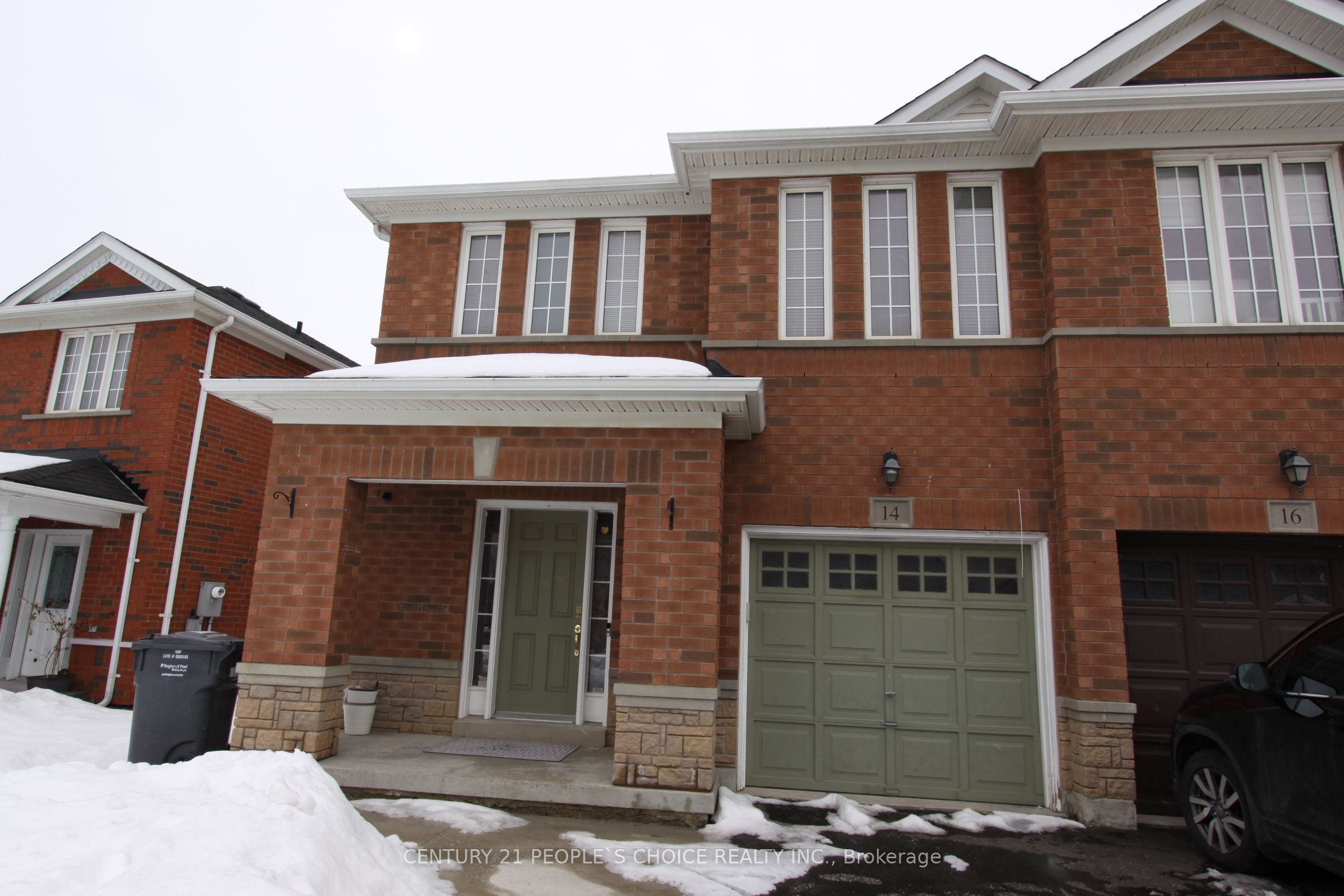 14 Thornbush Boulevard, Brampton, ON L7A 0K5 photo 2