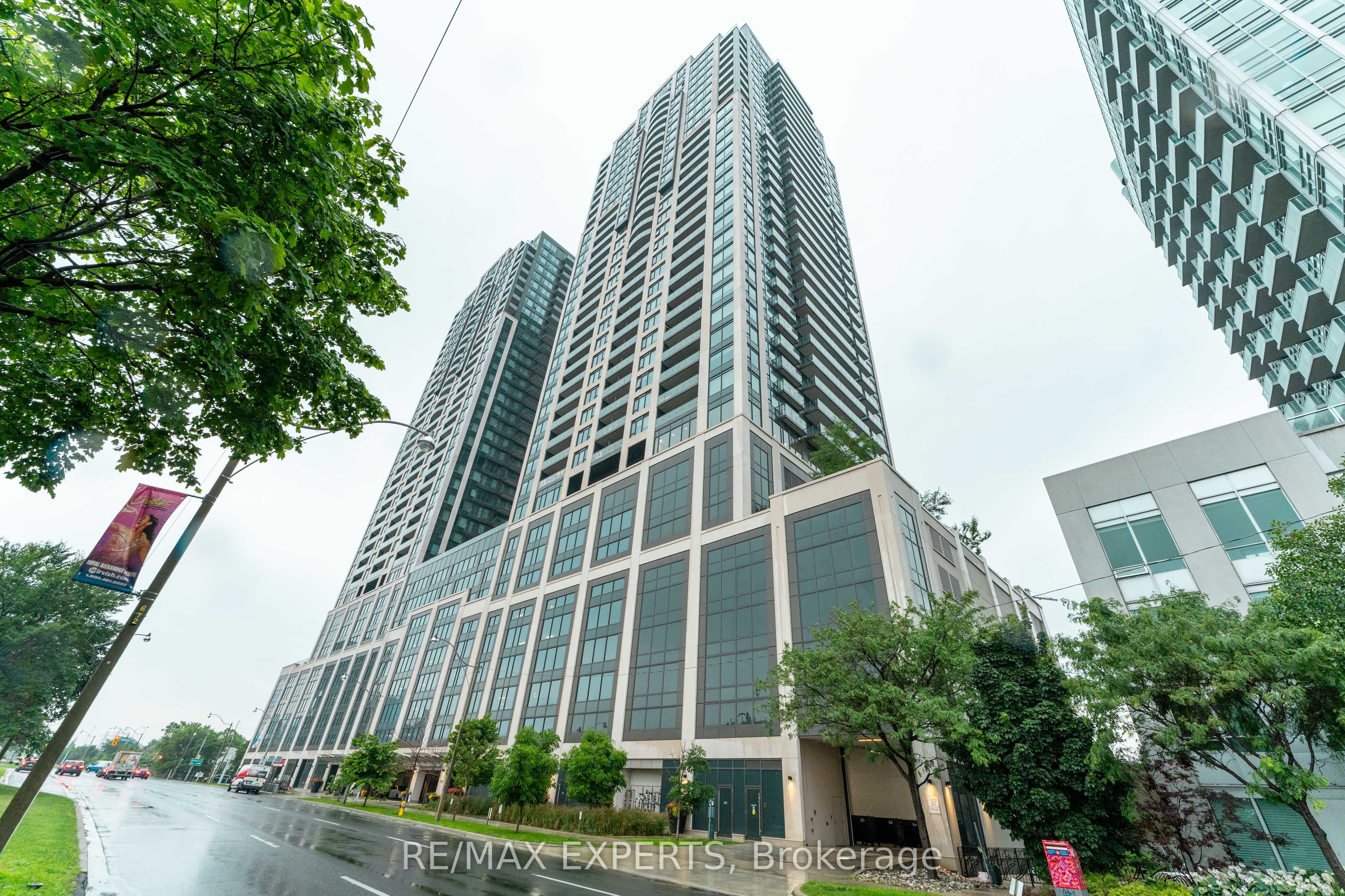 1928 Lake Shore Boulevard W 3802, Toronto, ON M6S 0B1
