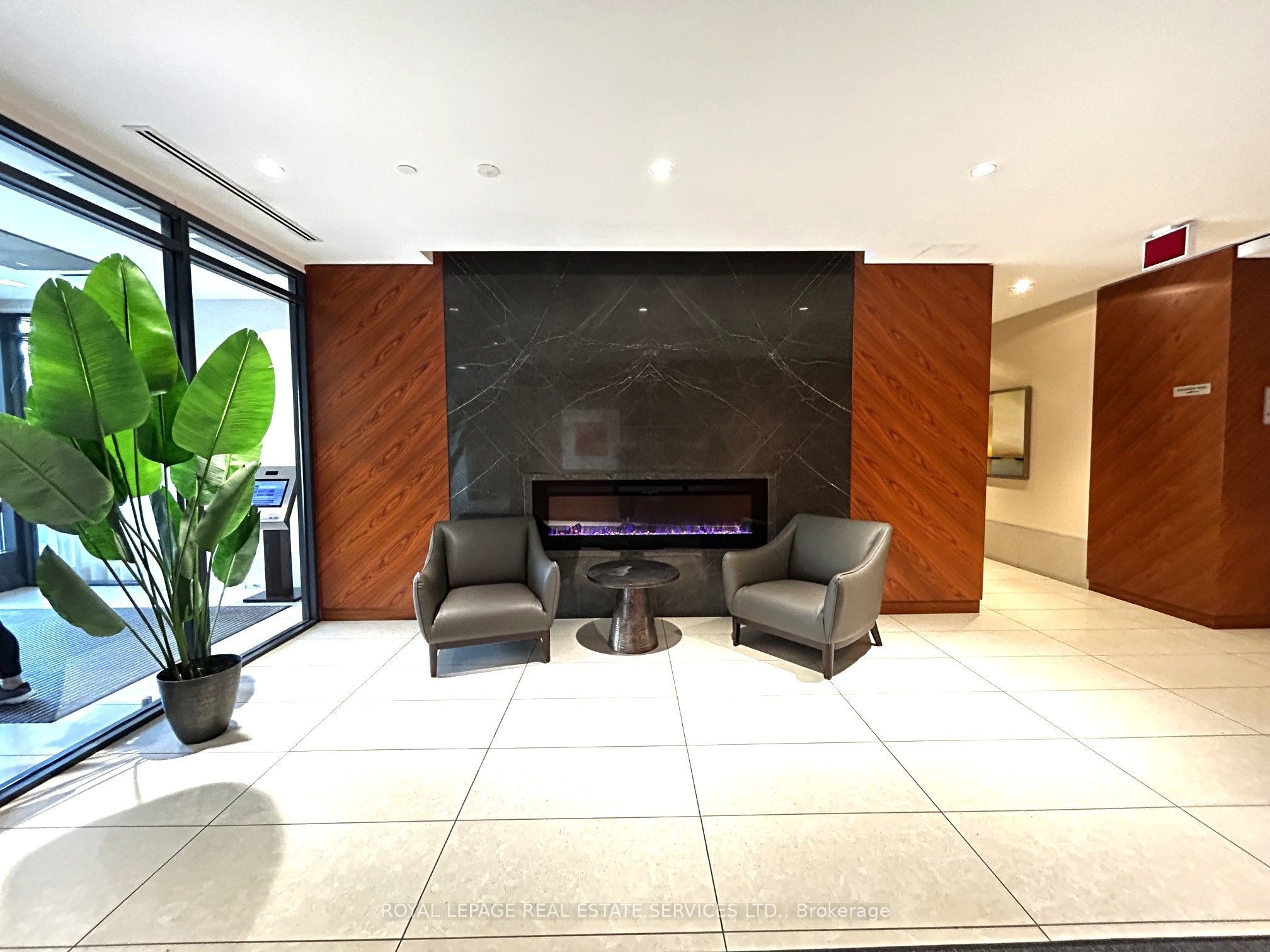 9 Valhalla Inn Road 1109, Toronto, ON M9B 0B2 photo 3