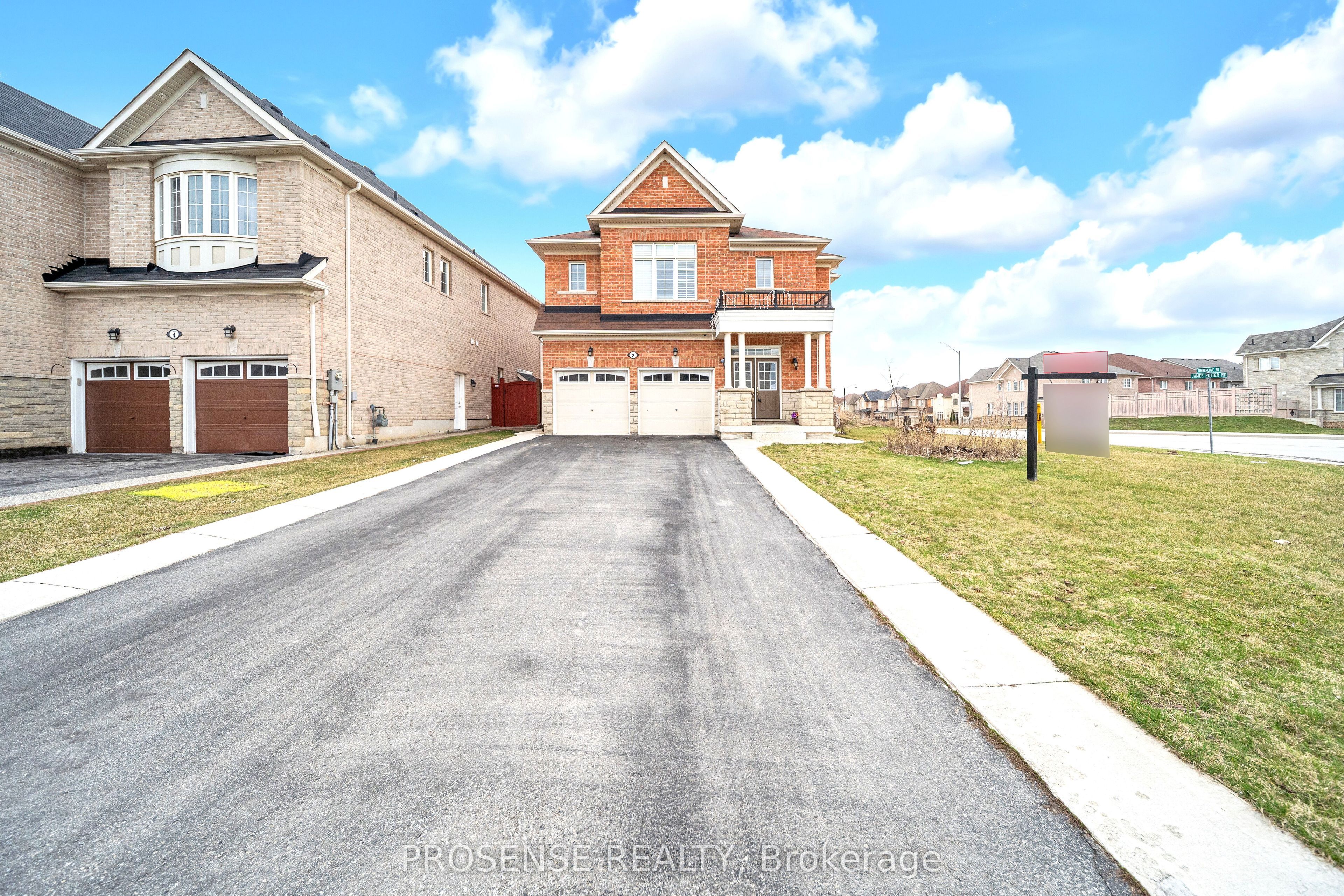 2 Timbercove Road, Brampton, ON L6Y 0W9