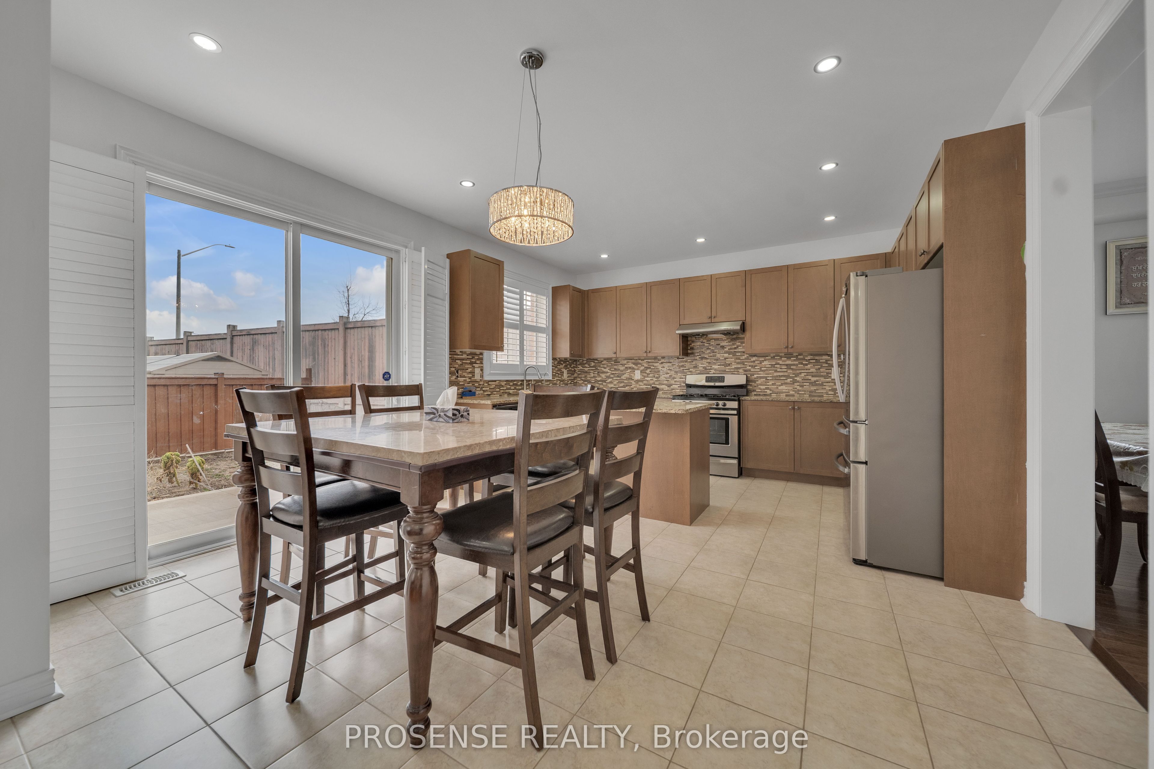 2 Timbercove Road, Brampton, ON L6Y 0W9 photo 5