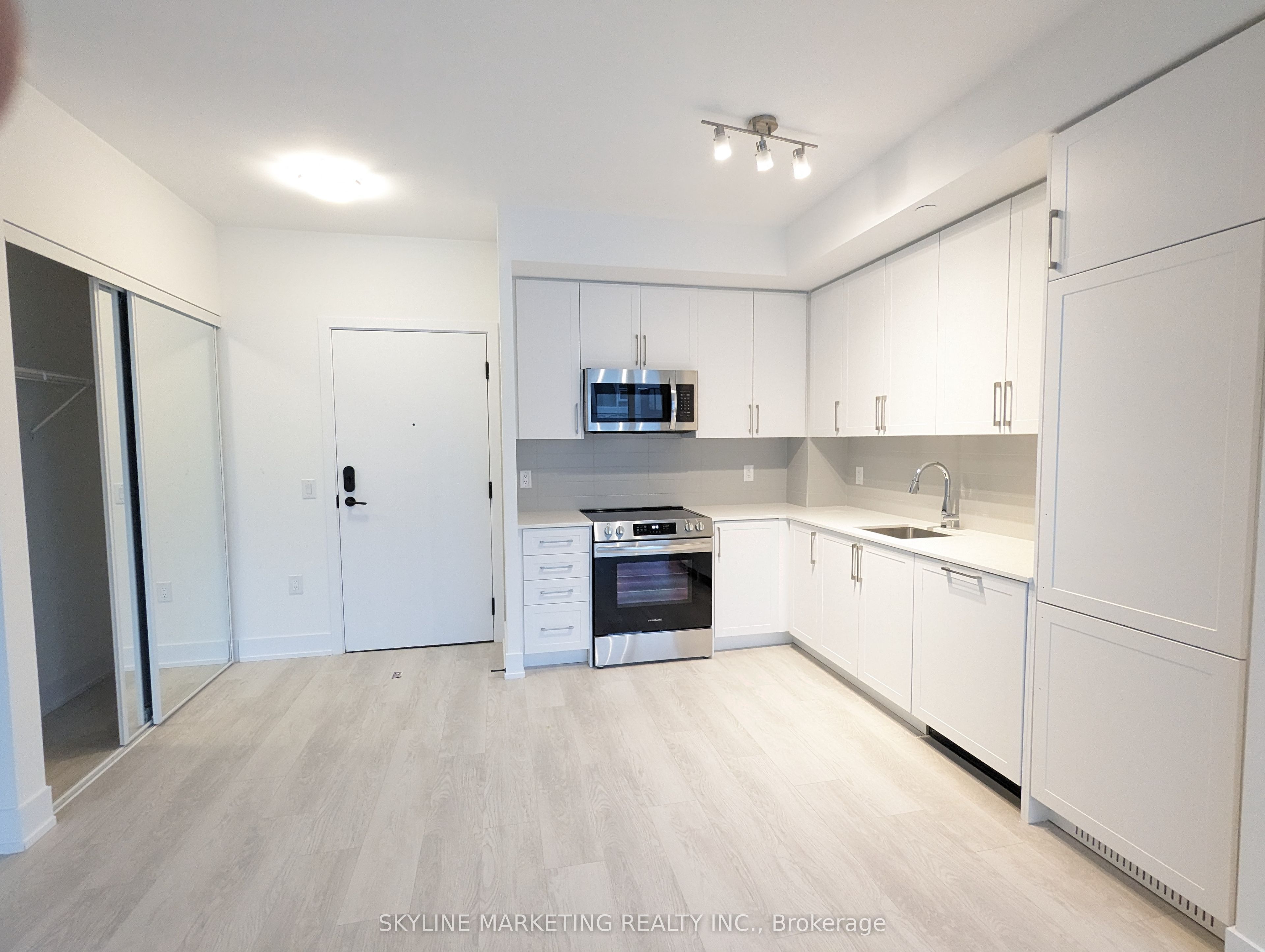 2450 Old Bronte Road 737, Oakville, ON L6M 5P6 photo 3