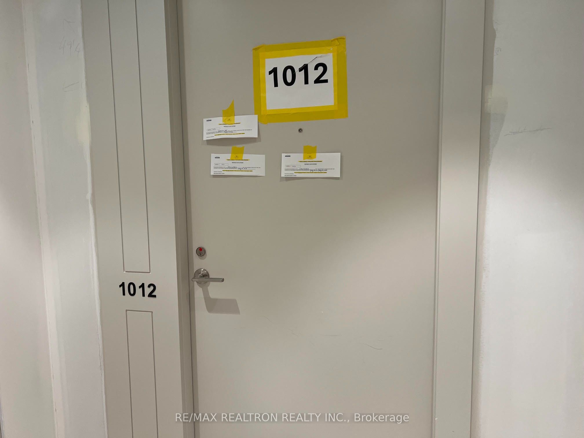 4010 Eglinton Avenue W 1012, Toronto, ON M9A 0G5 photo 5