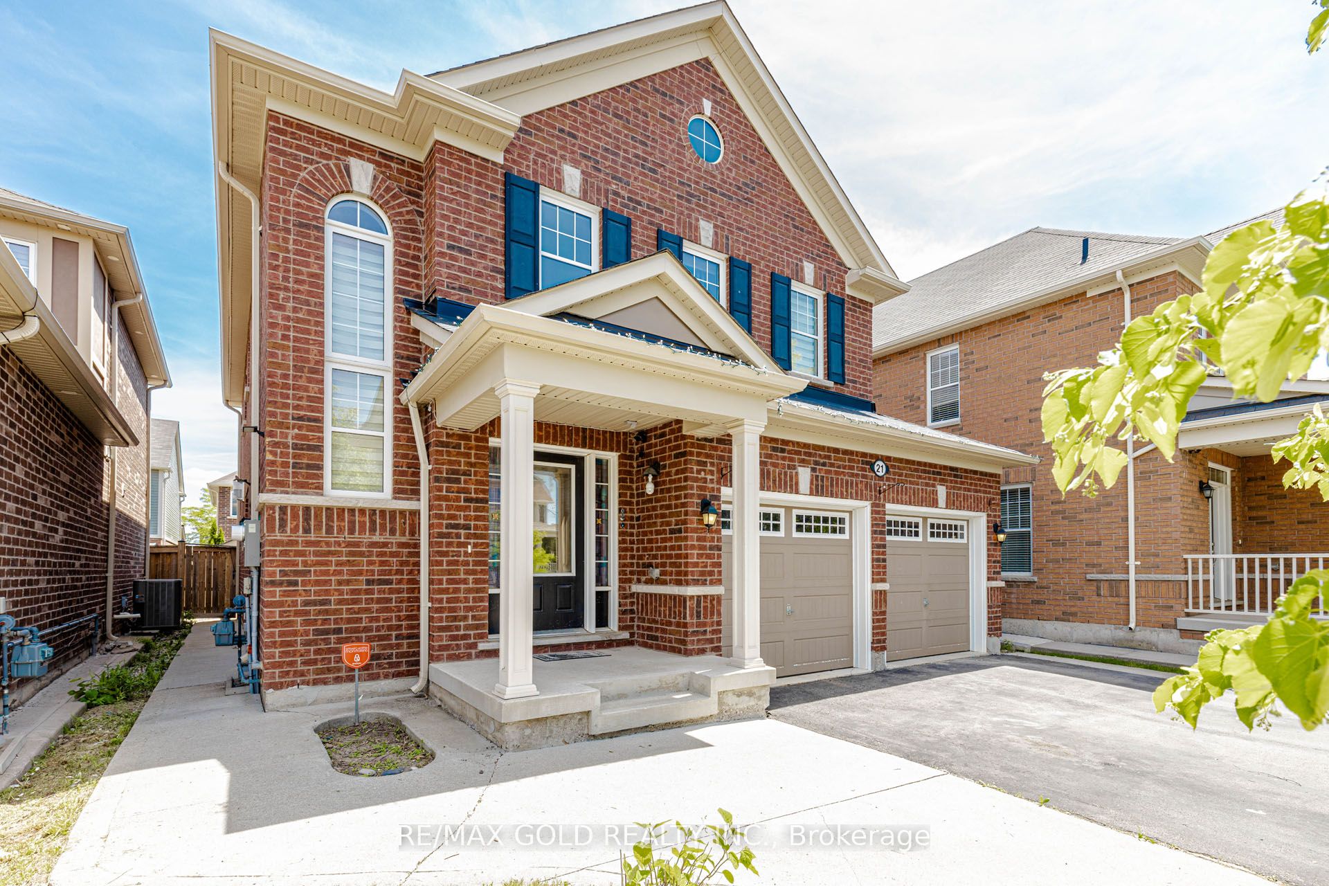 21 Killick Road, Brampton, ON L7A 0Y6 photo 3