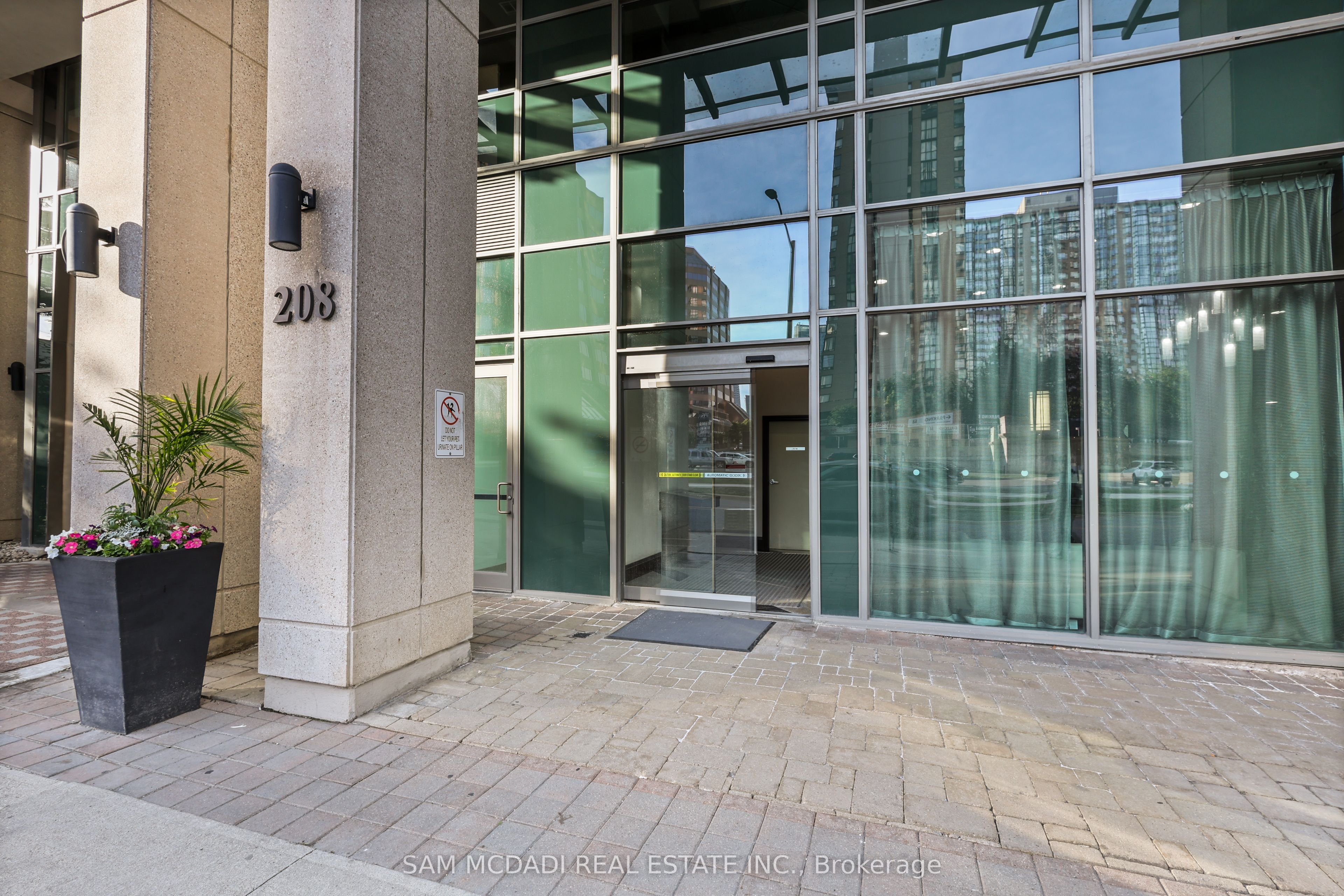 208 Enfield Place 1103, Mississauga, ON L5B 0G8 photo 3