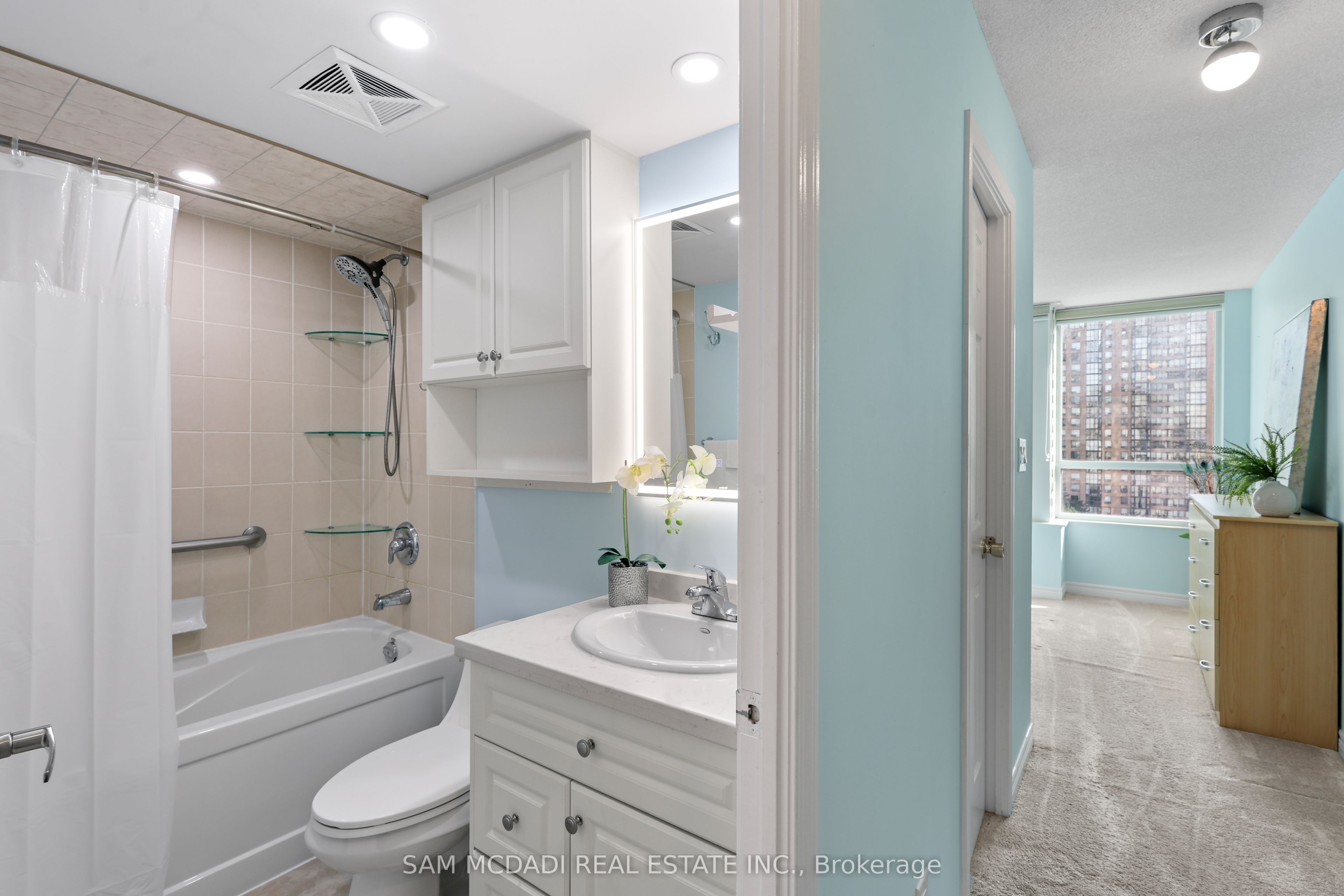 208 Enfield Place 1103, Mississauga, ON L5B 0G8 photo 5